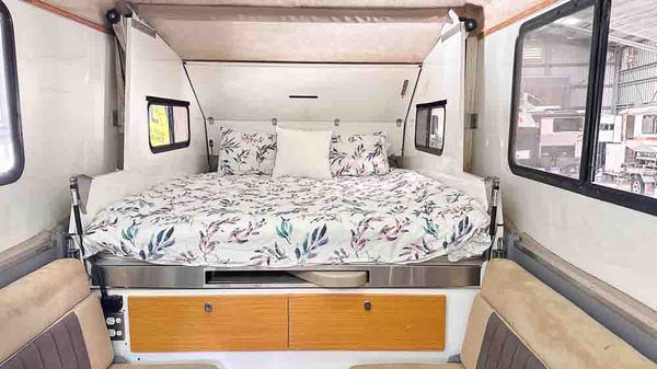 2012 Limited Edition Kimberley Karavan photo 6