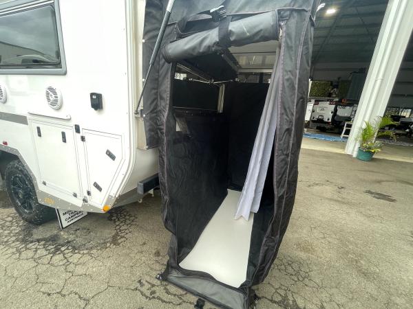 2018 Mountain Trail Campers CXV 3.7 photo 14