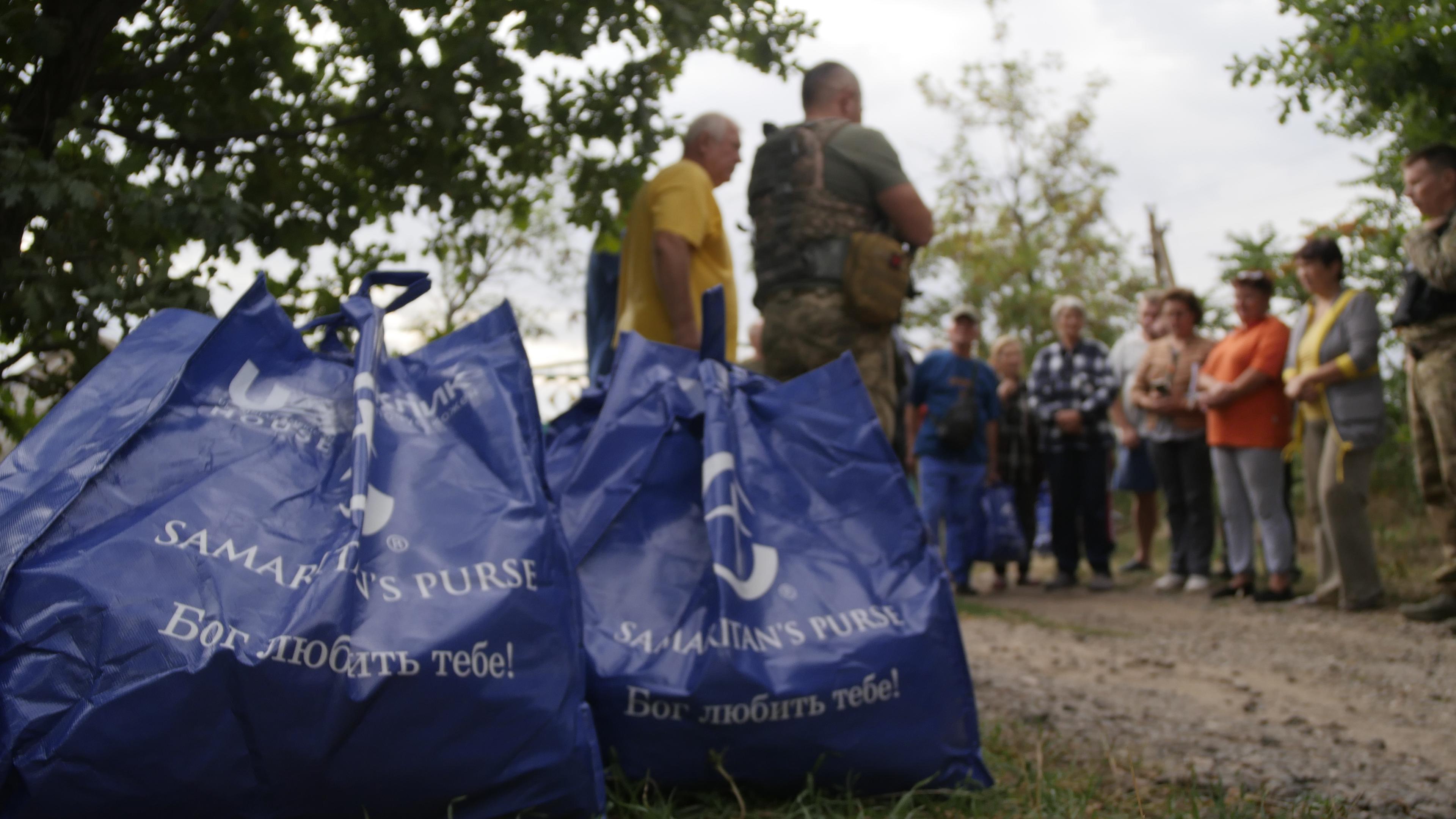Ukrainians Near Frontline Get Grocery Packages