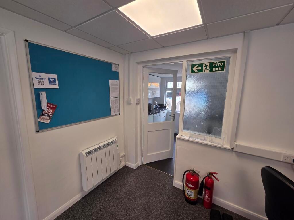 Open Plan Office Space 400sqft - Mersham, Kent
