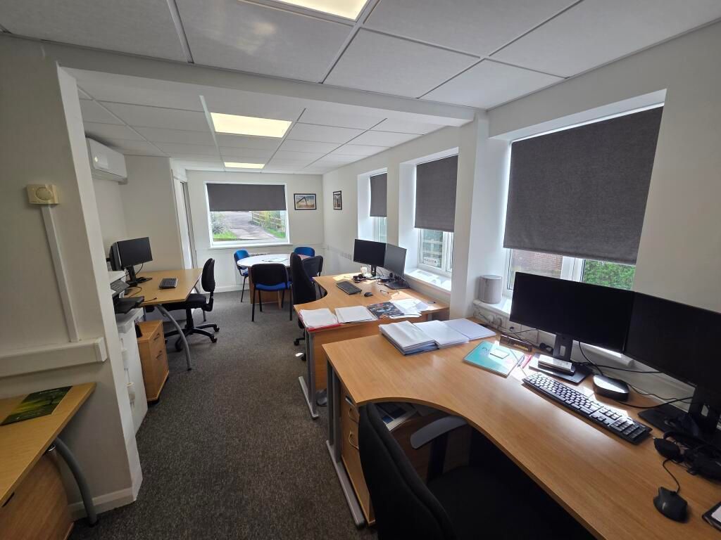 Open Plan Office Space 400sqft - Mersham, Kent