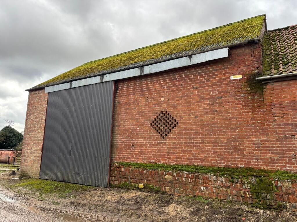 Barn 731 Sqft - Tunstall Road, NR13