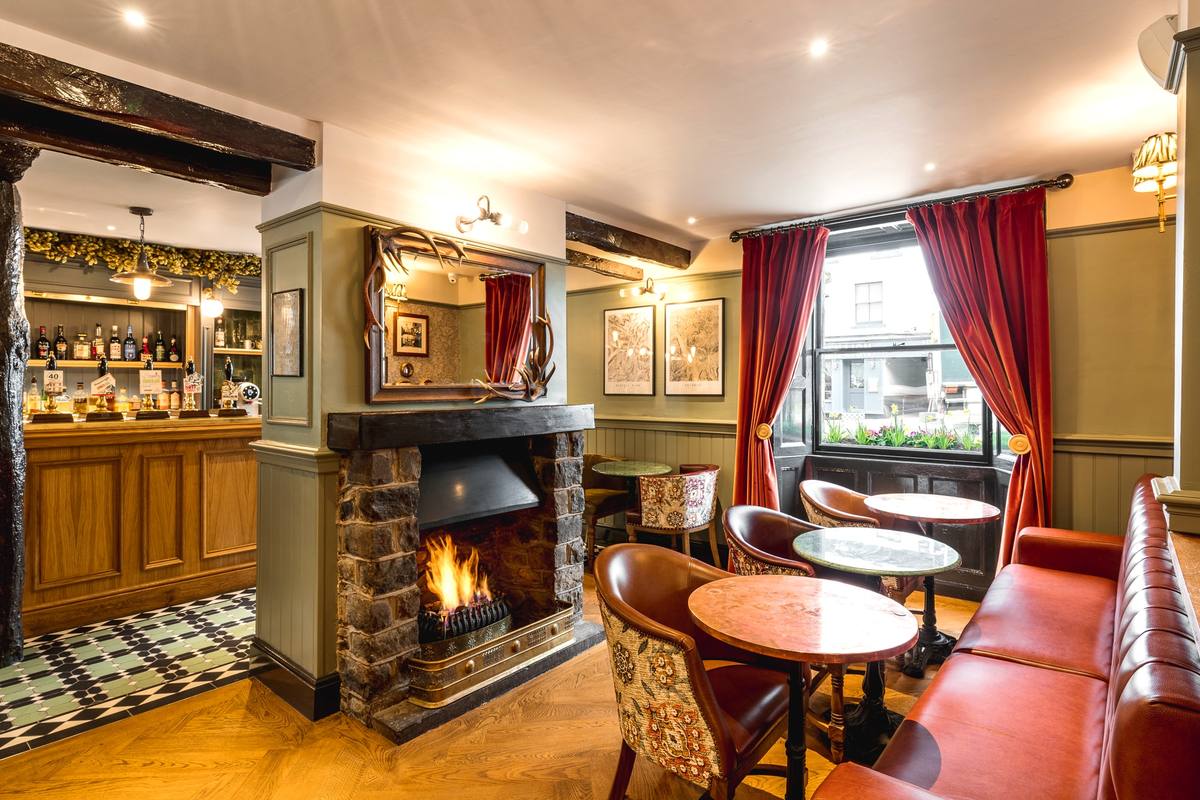 Kings Arms bar area