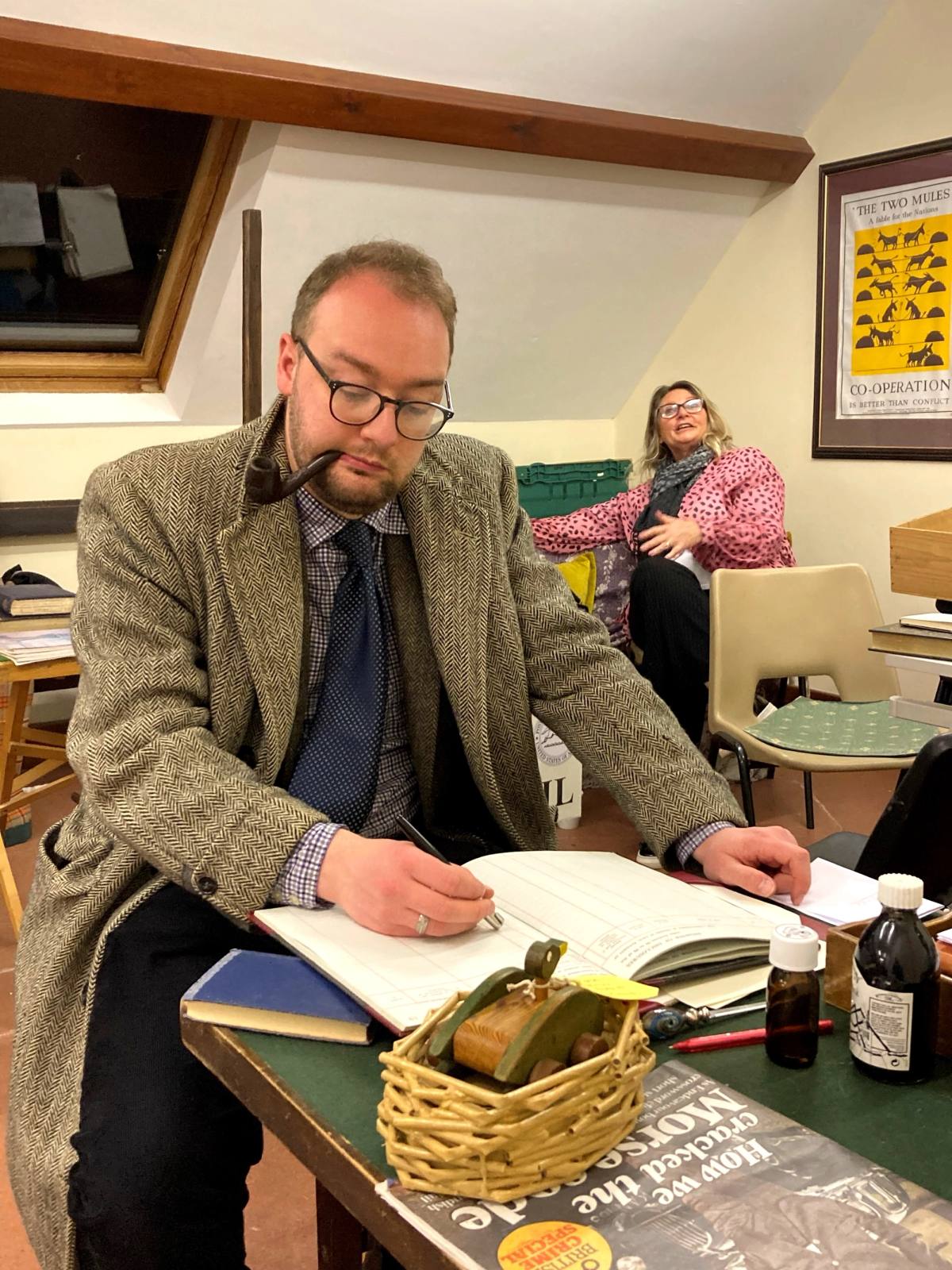 Lead Actors Tom Marshall (Frank Doel) and Sharon Helling (Helene Hanff) in rehearsal