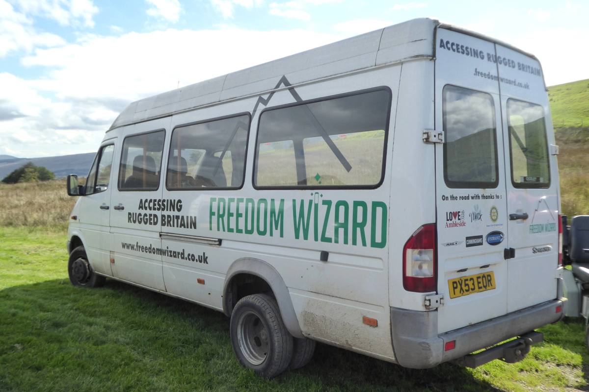 Freedom Wizard mini bus