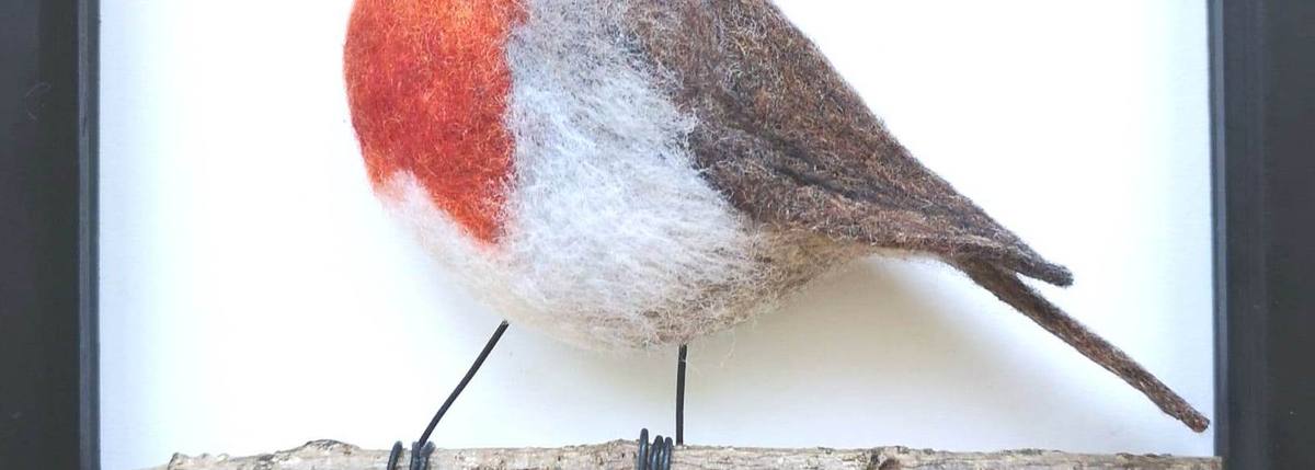 'Needle Felted Garden Birds ~ 'The Robin' with Helen Hammond (low relief)