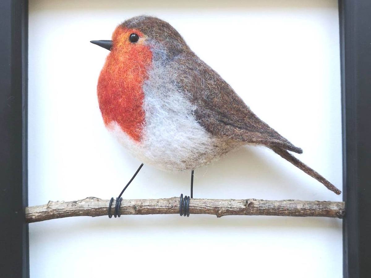 'Needle Felted Garden Birds ~ 'The Robin' with Helen Hammond (low relief)