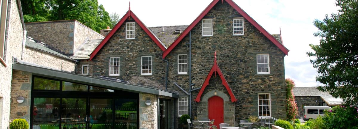 Exterior image of the Calvert Lakes centre