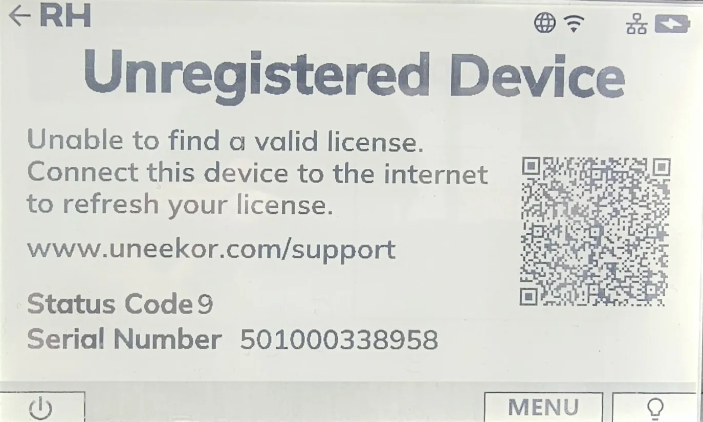Screen displaying "Unregistered Device" with instructions to connect to the internet to refresh its license, a QR code, and serial number 501000338958.