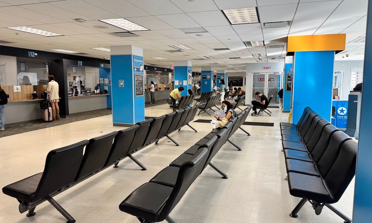 New York State DMV - Manhattan (Midtown)