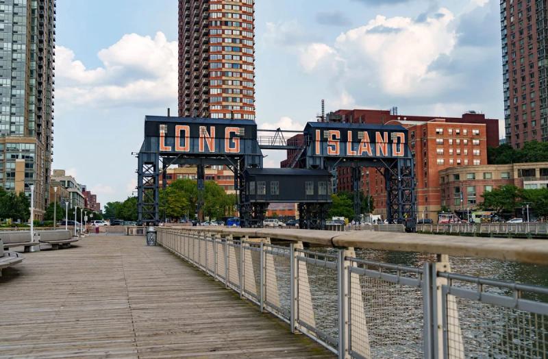 長島市,盡頭的中城夜景 Long Island City
