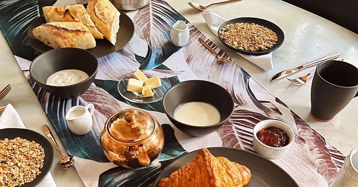 Tablecloth Sizing Chart + Guide for Events