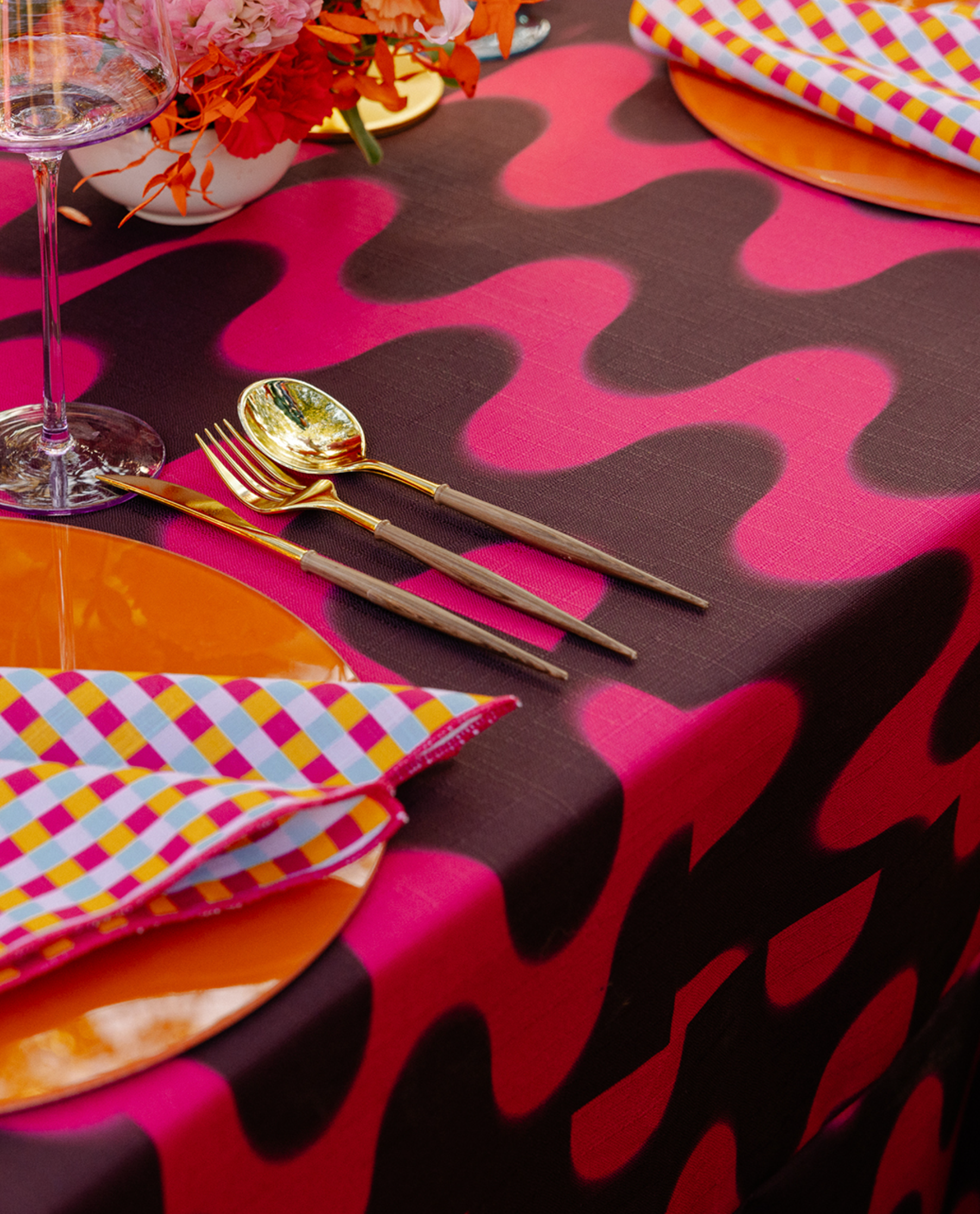 Social llama - Photo 1