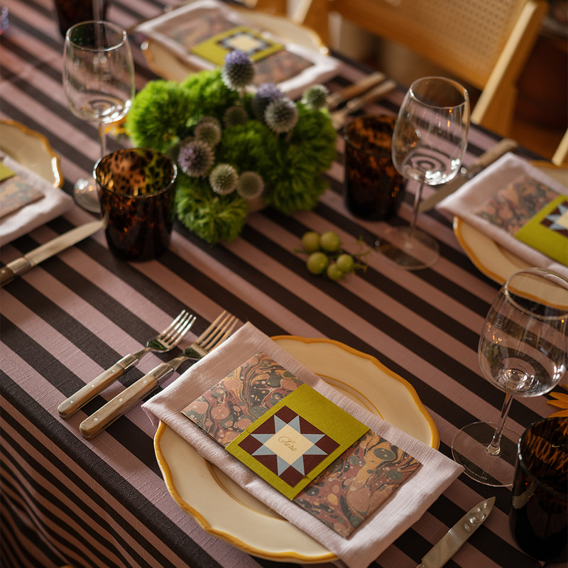 Chocolate Mauve Julienne linen tablescape