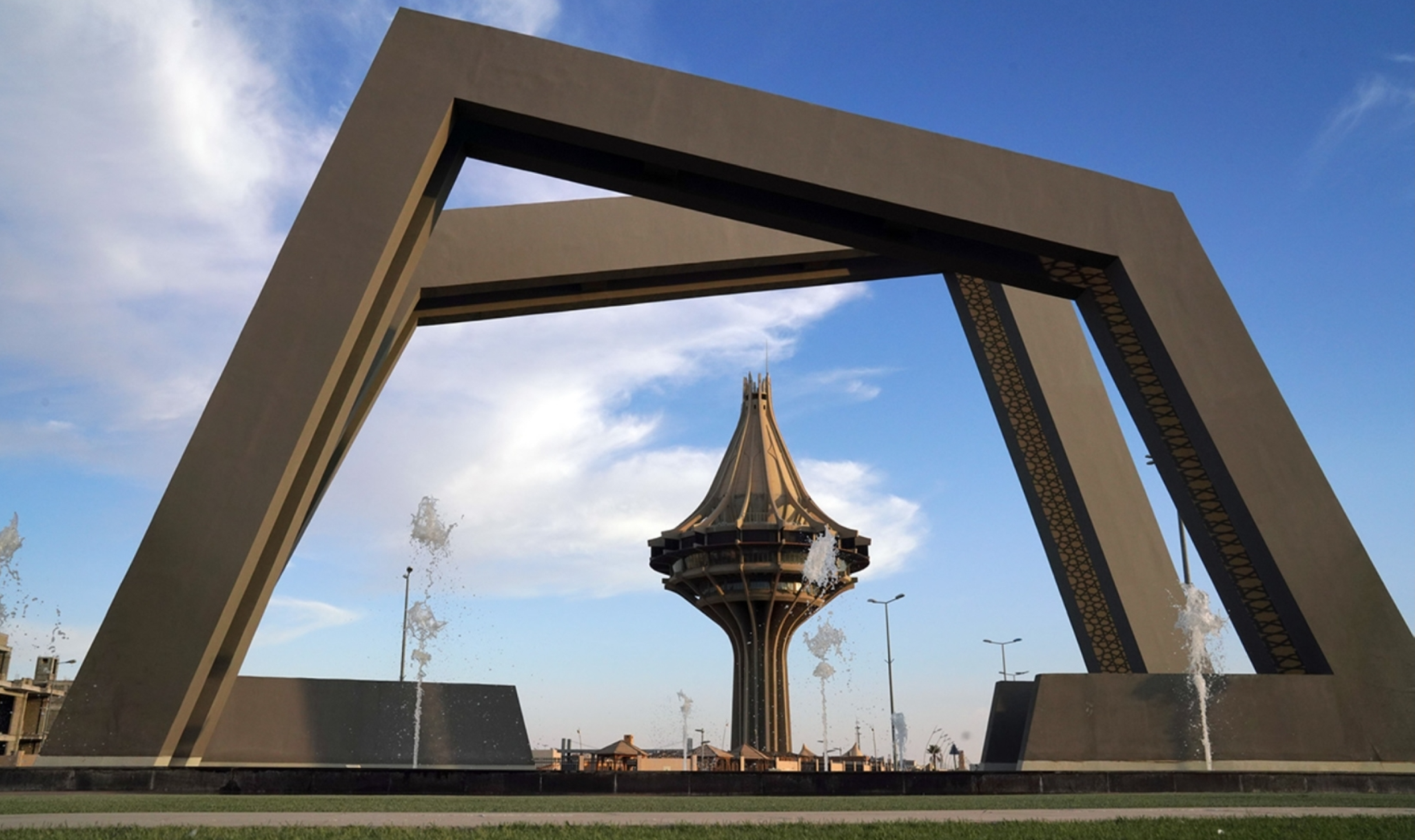 الخرج cover image