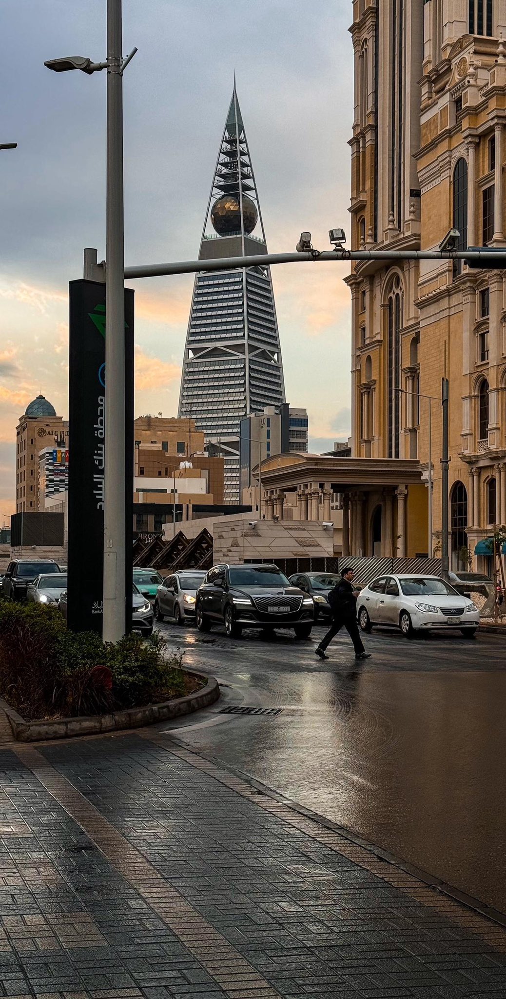 جولة في قمة برج الفيصلية