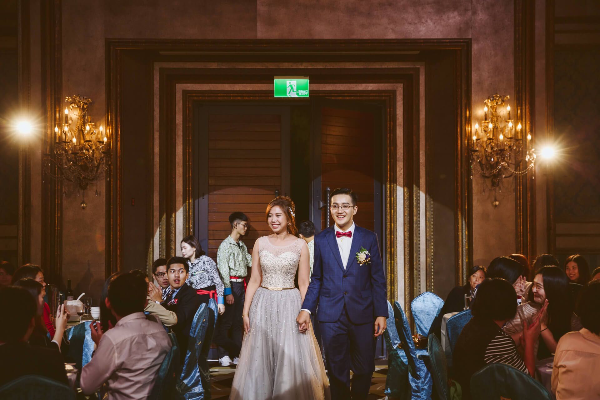 香格里拉冬山河渡假飯店婚禮紀錄：Peter & Hannah 在永恆水教堂與夜空煙火下的夢幻史詩章節