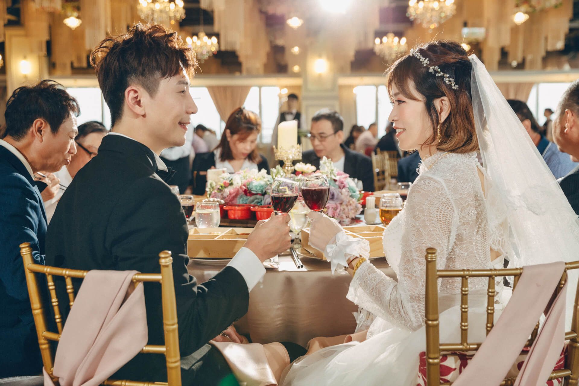 晶宴會館香榭玫瑰園婚禮紀錄 | Ethan & Ivy 在玫瑰芬芳間勾勒的浪漫篇章