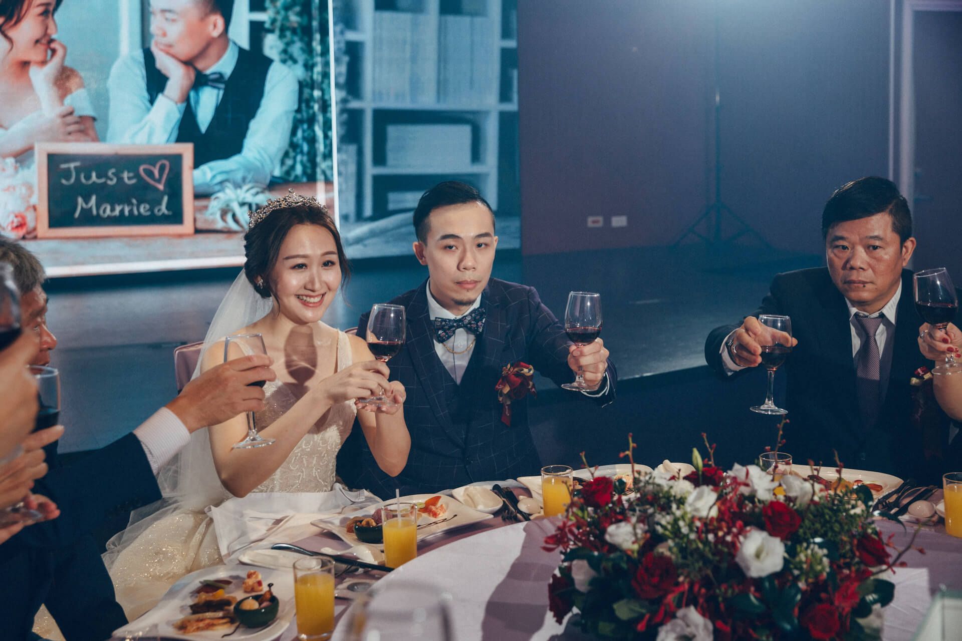 星靚點花園飯店婚禮紀錄 | Lee & Eva 在透光玻璃教堂下的浪漫誓言