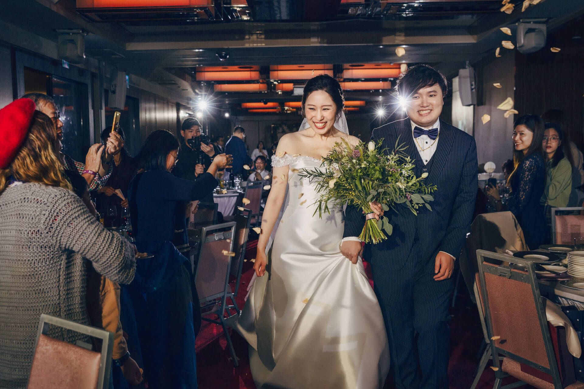 台北六福萬怡酒店婚禮紀錄 | Sam & Chelsy 在南港天際線下的幸福盛宴