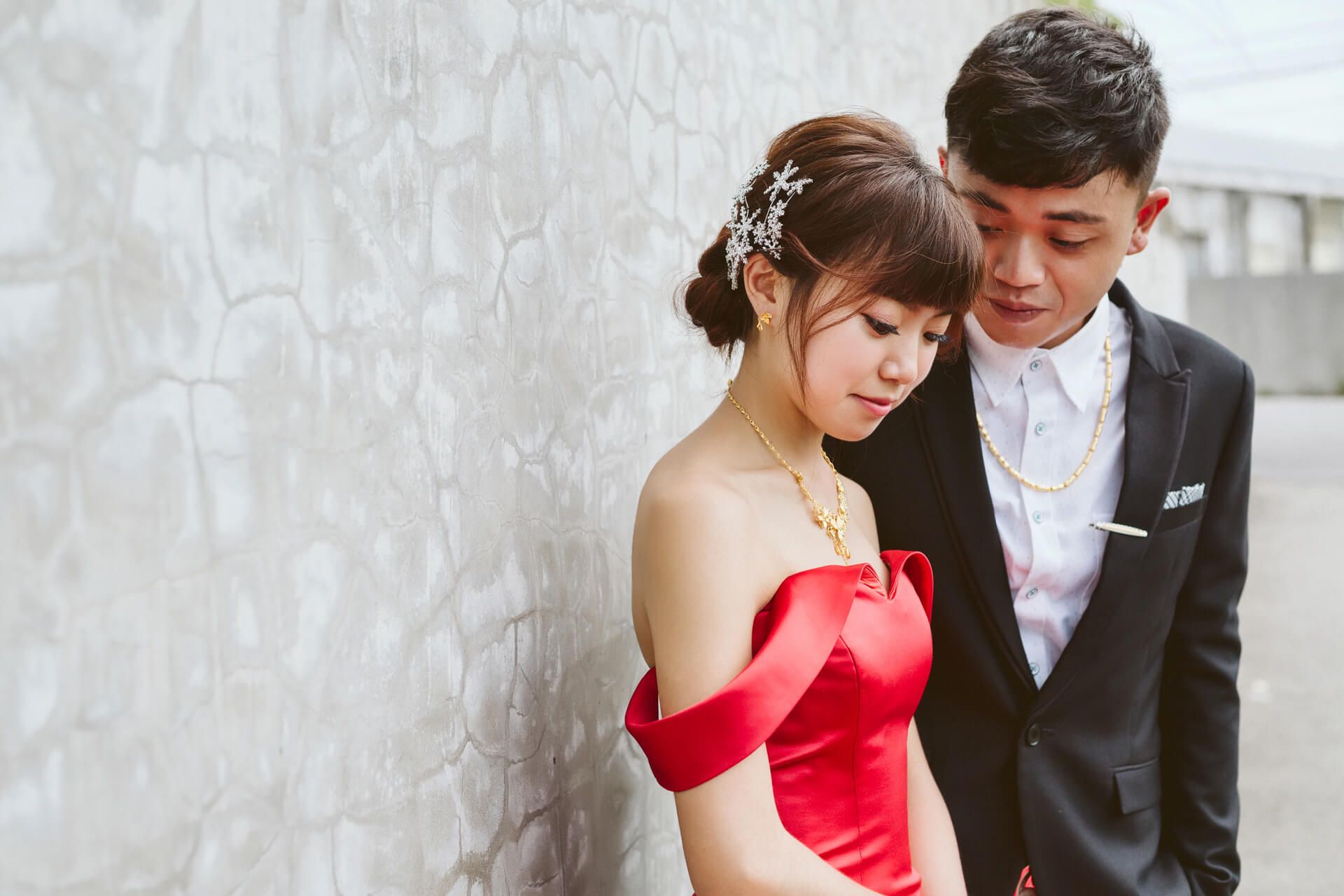 台中海港城國際宴會廳婚禮紀錄：Wei & Yi 在華麗百坪殿堂的璀璨幸福盛宴