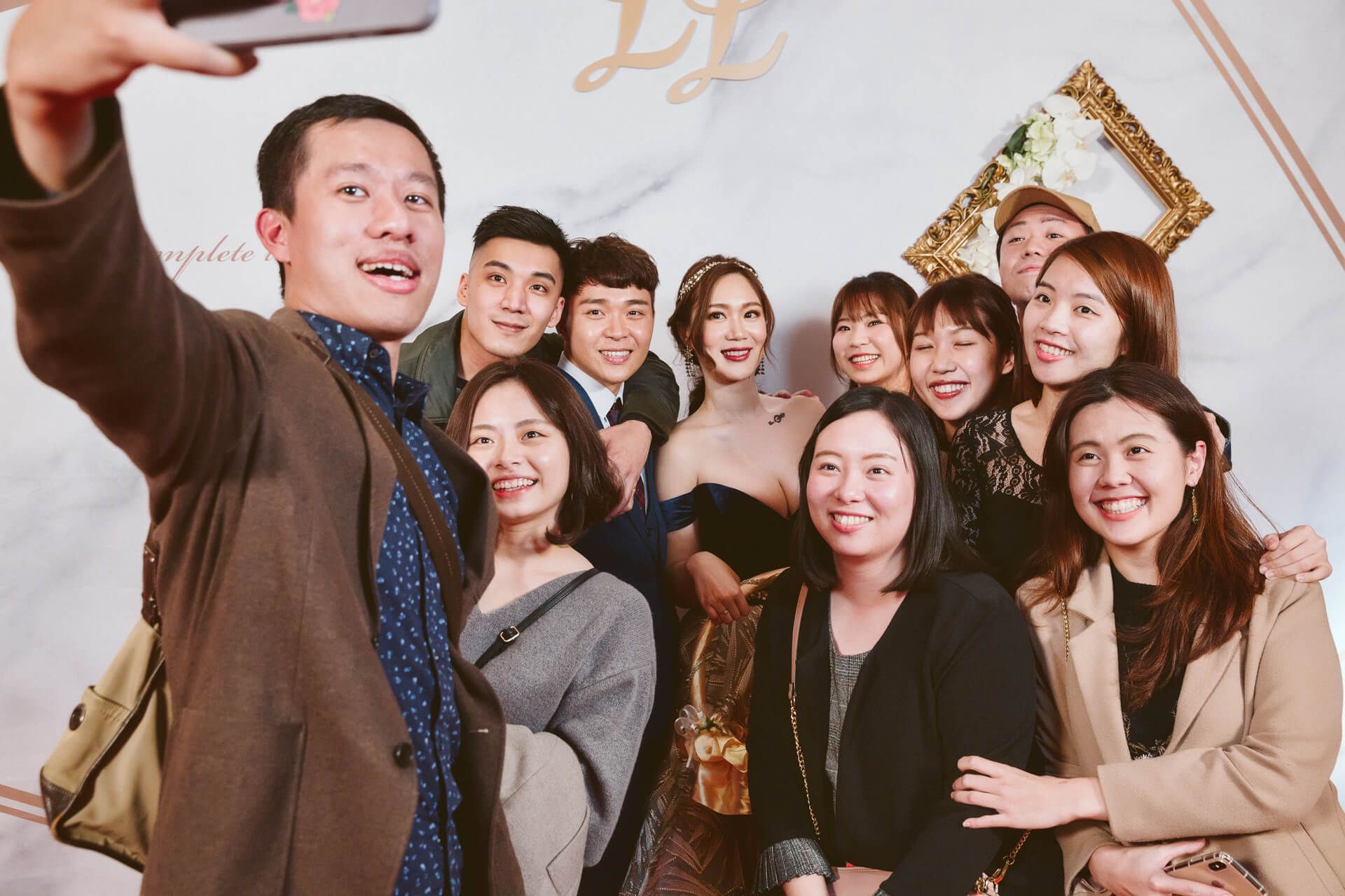 新北囍宴軒新板館婚禮紀錄：Eric & Elsa 在板橋核心綻放的輕奢愛情故事