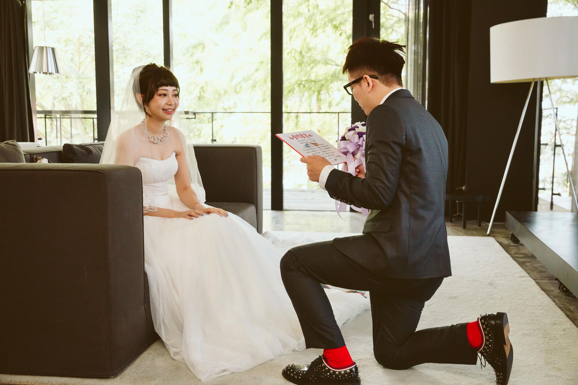 宜蘭小國生活婚禮紀錄：Jerry & Carrie 在清水模 Villa 展開的微醺美式婚禮