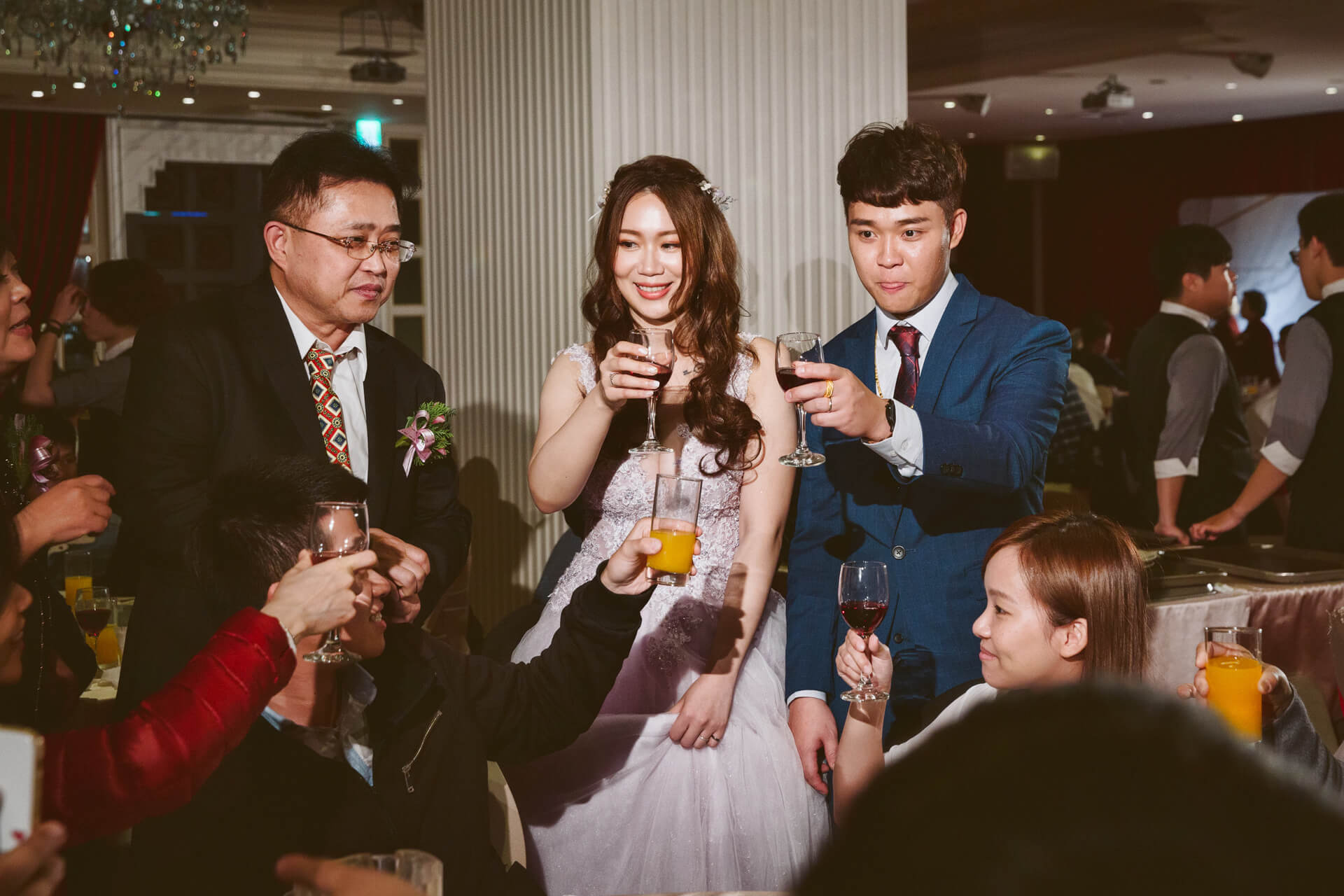 新北囍宴軒新板館婚禮紀錄：Eric & Elsa 在板橋核心綻放的輕奢愛情故事