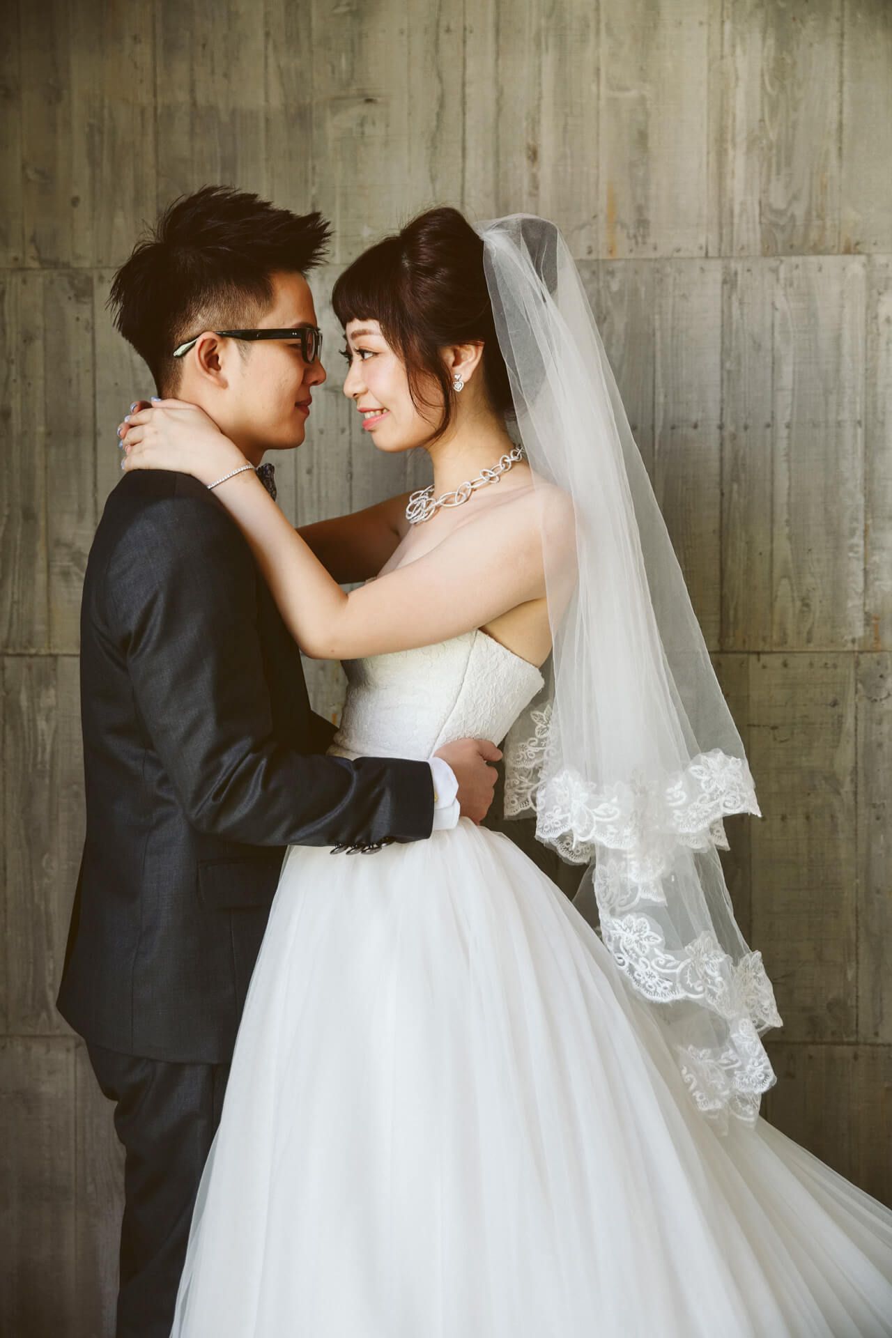 宜蘭小國生活婚禮紀錄：Jerry & Carrie 在清水模 Villa 展開的微醺美式婚禮