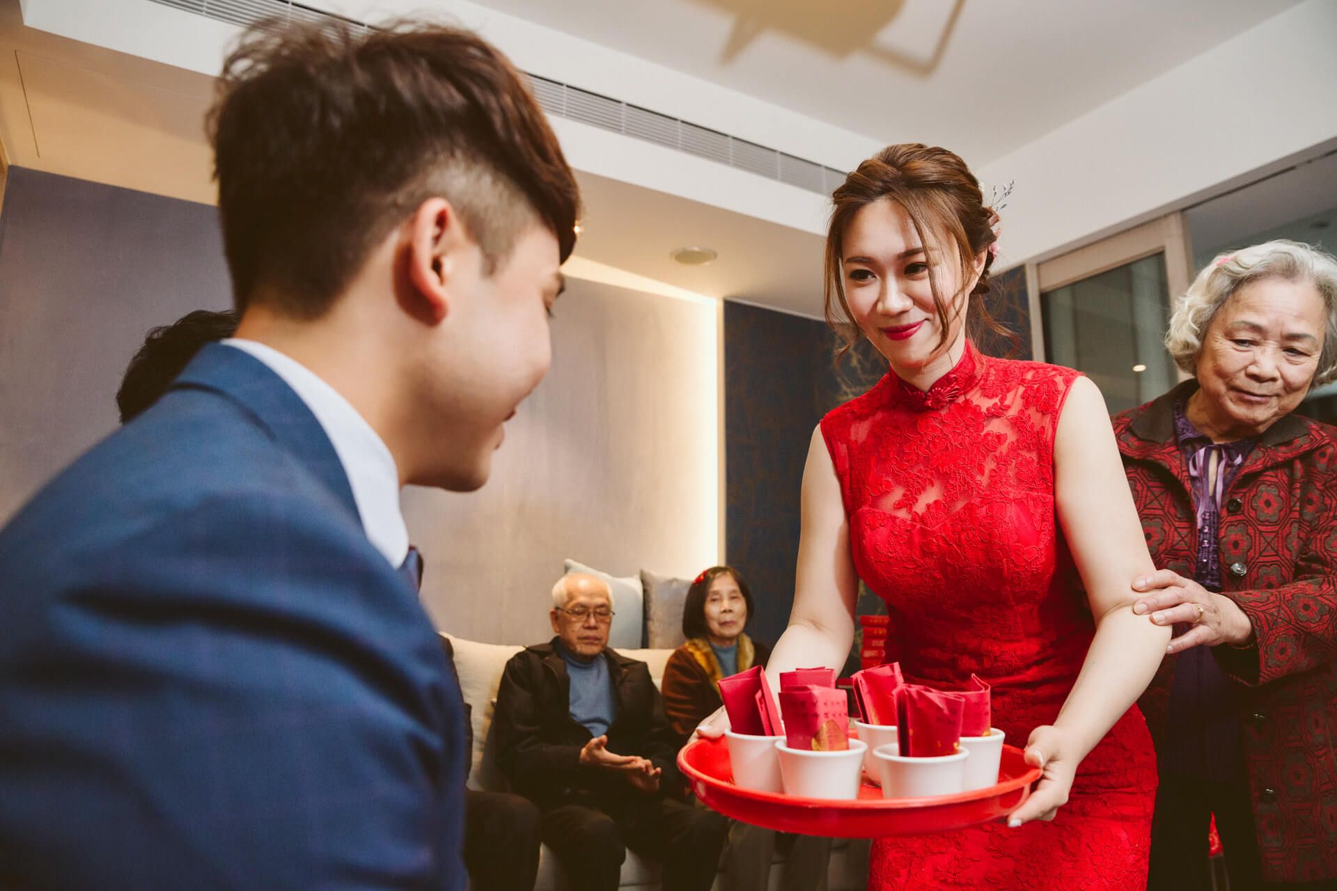 新北囍宴軒新板館婚禮紀錄：Eric & Elsa 在板橋核心綻放的輕奢愛情故事