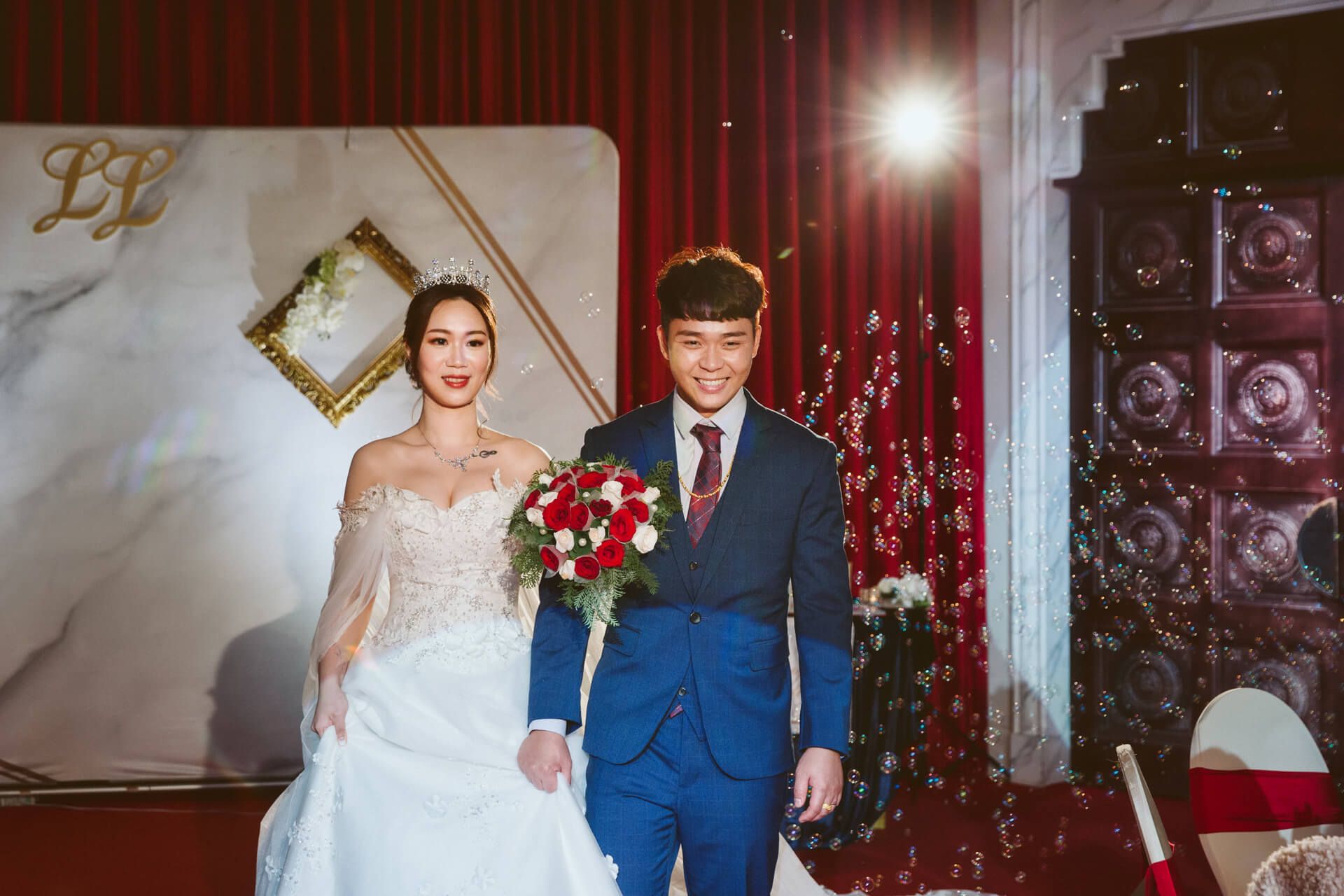 新北囍宴軒新板館婚禮紀錄：Eric & Elsa 在板橋核心綻放的輕奢愛情故事