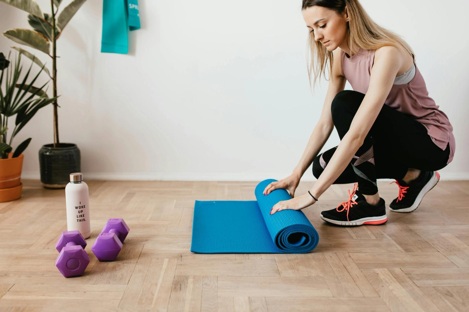 Person performing controlled knee rehabilitation exercises after a meniscus injury