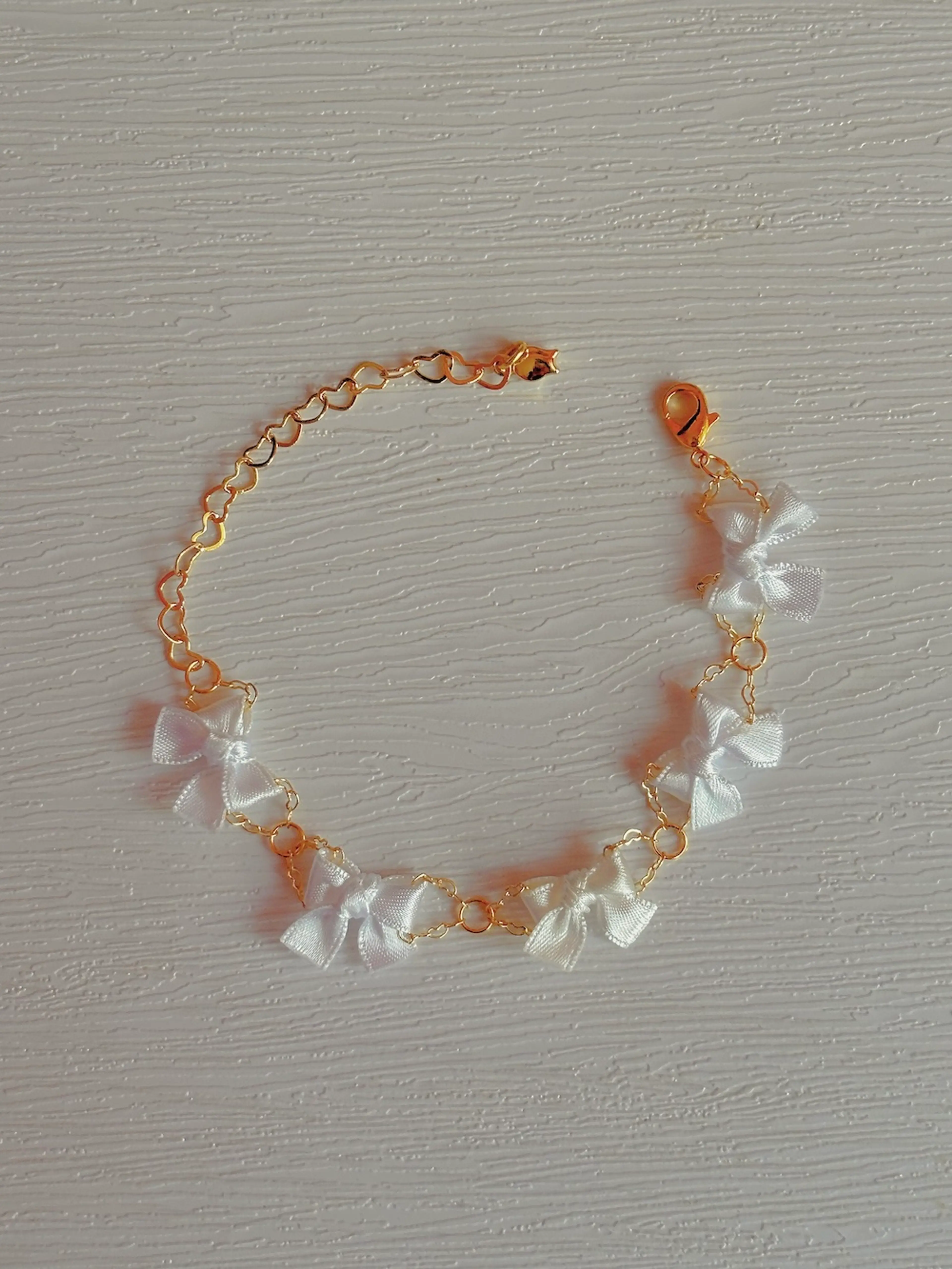 Mini Ribbon Bracelet (White) - Gold Chain