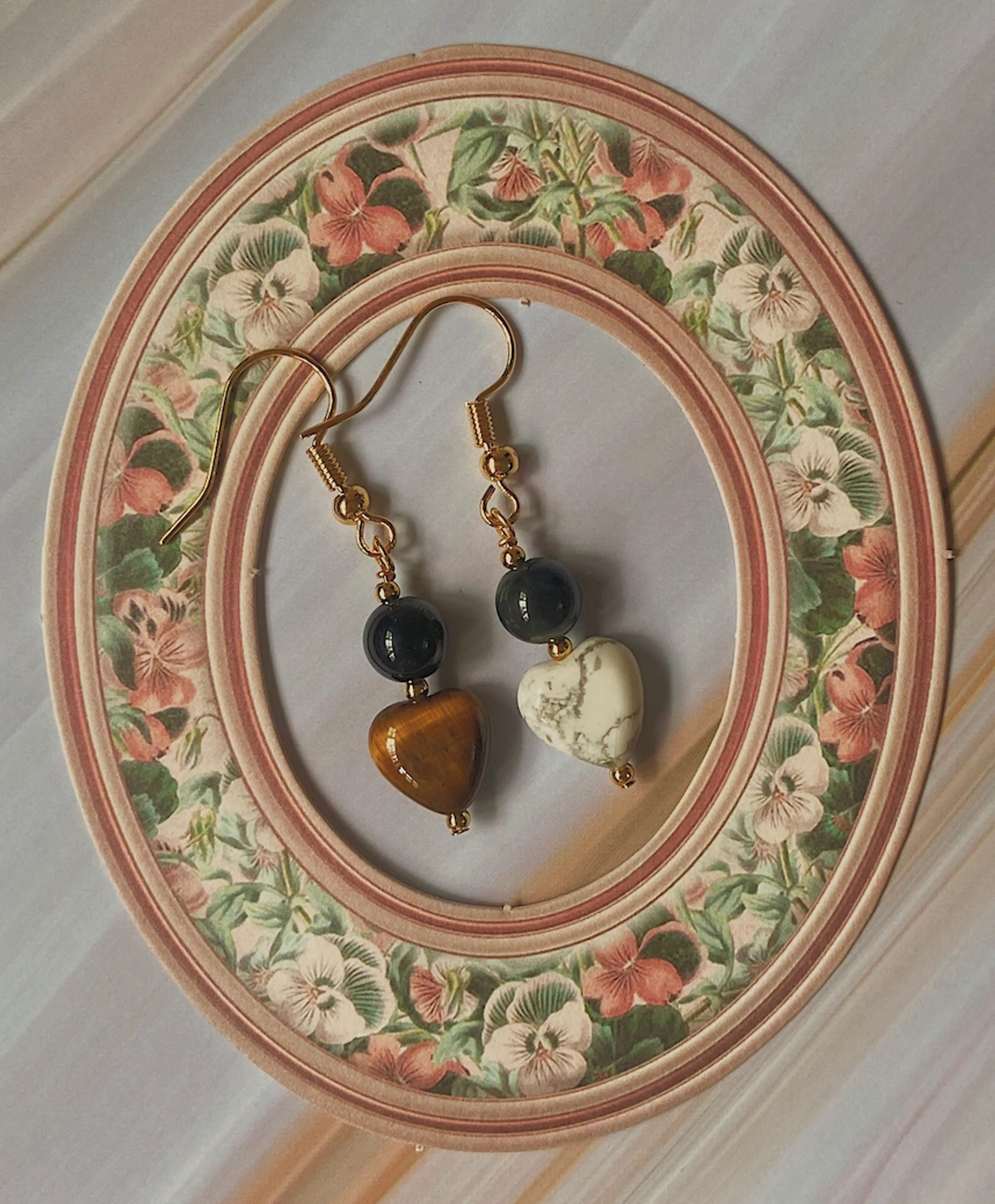Mixed Heart Saint Valentine Earrings (Tiger’s Eye x Howlite)