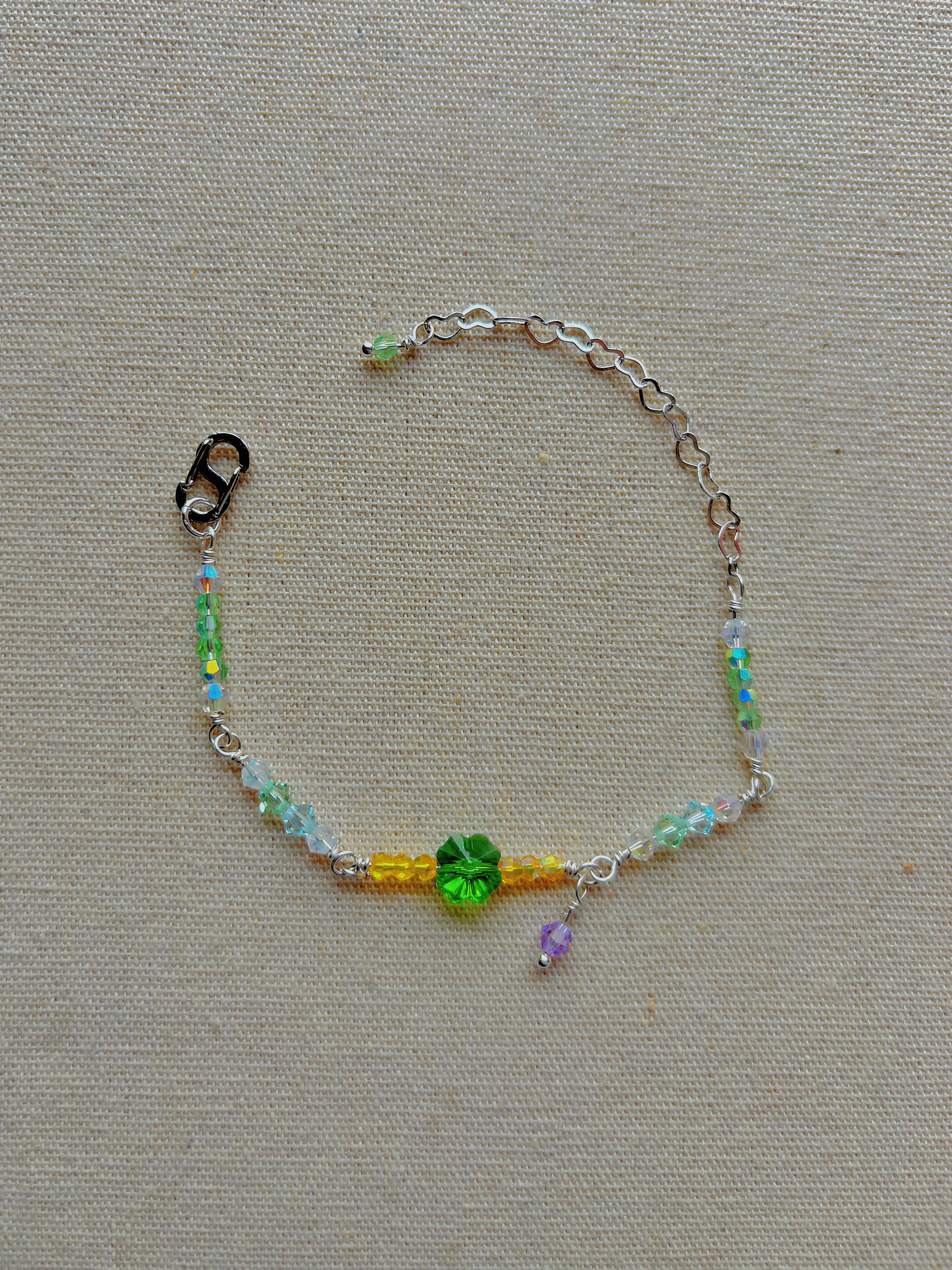 Four-leaf clover blinglet