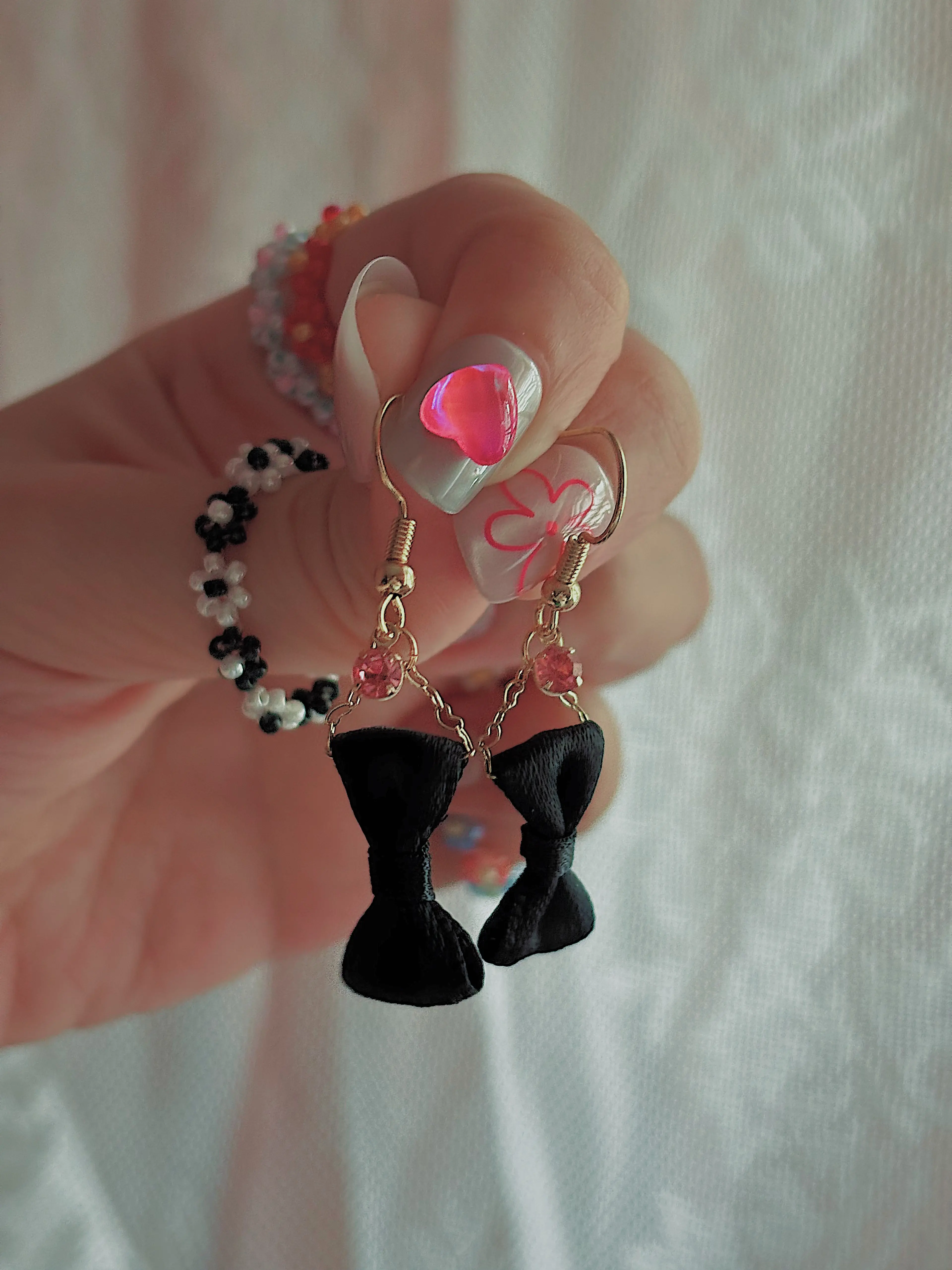 Ribbon Dangle Earrings (Black)