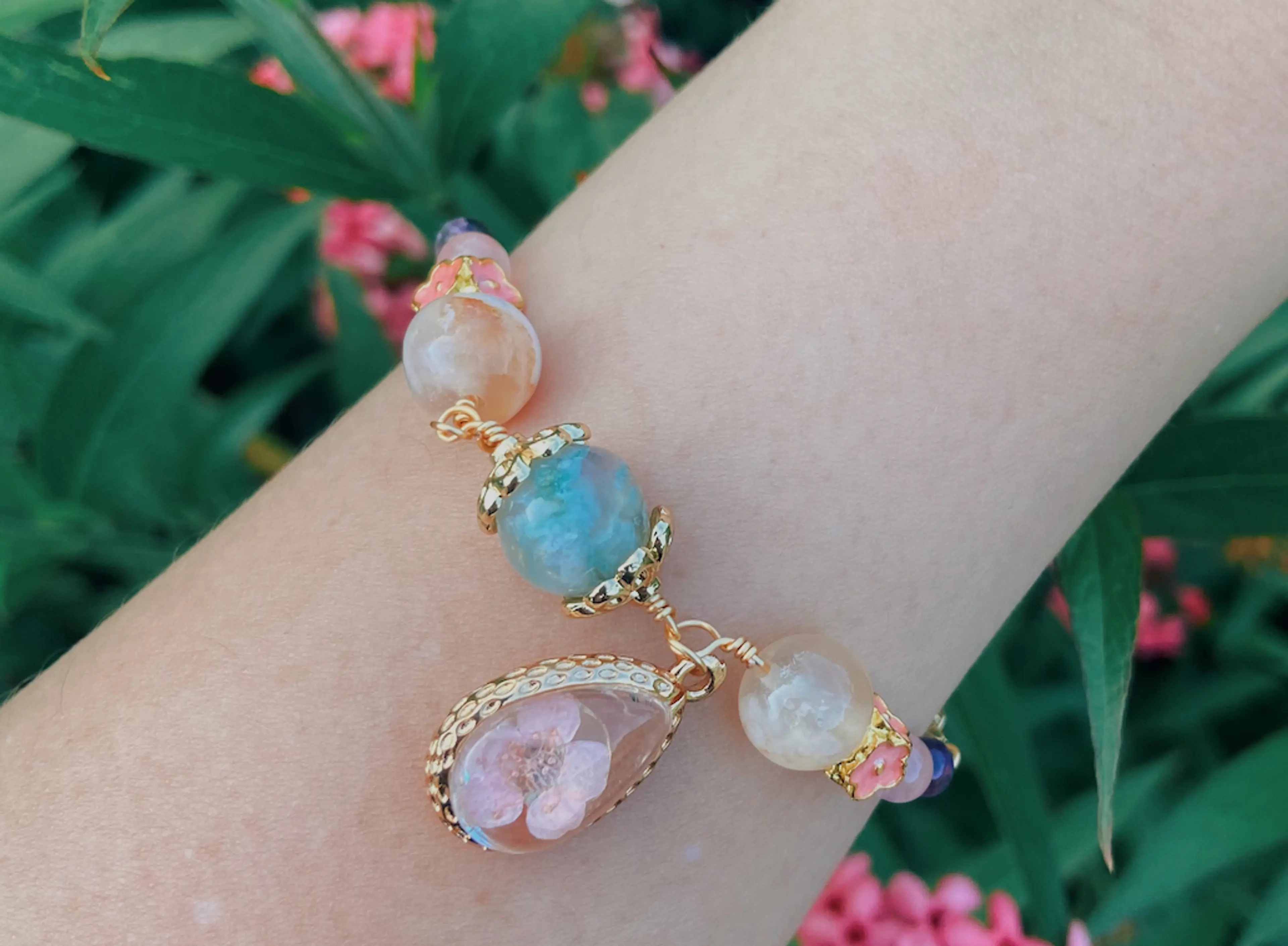 Garden Flower Agate Bracelet