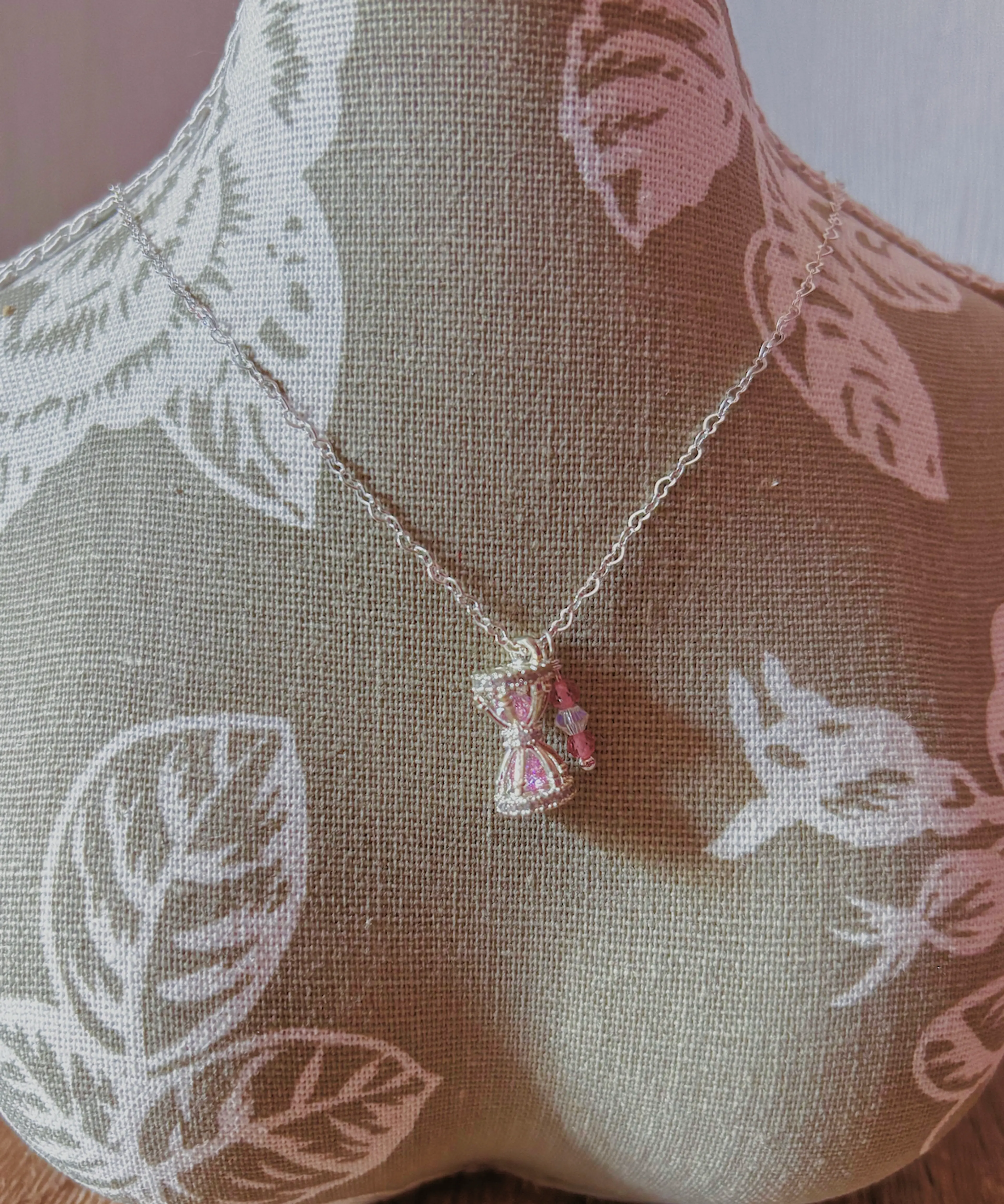 Blush Hourglass Silver Necklace