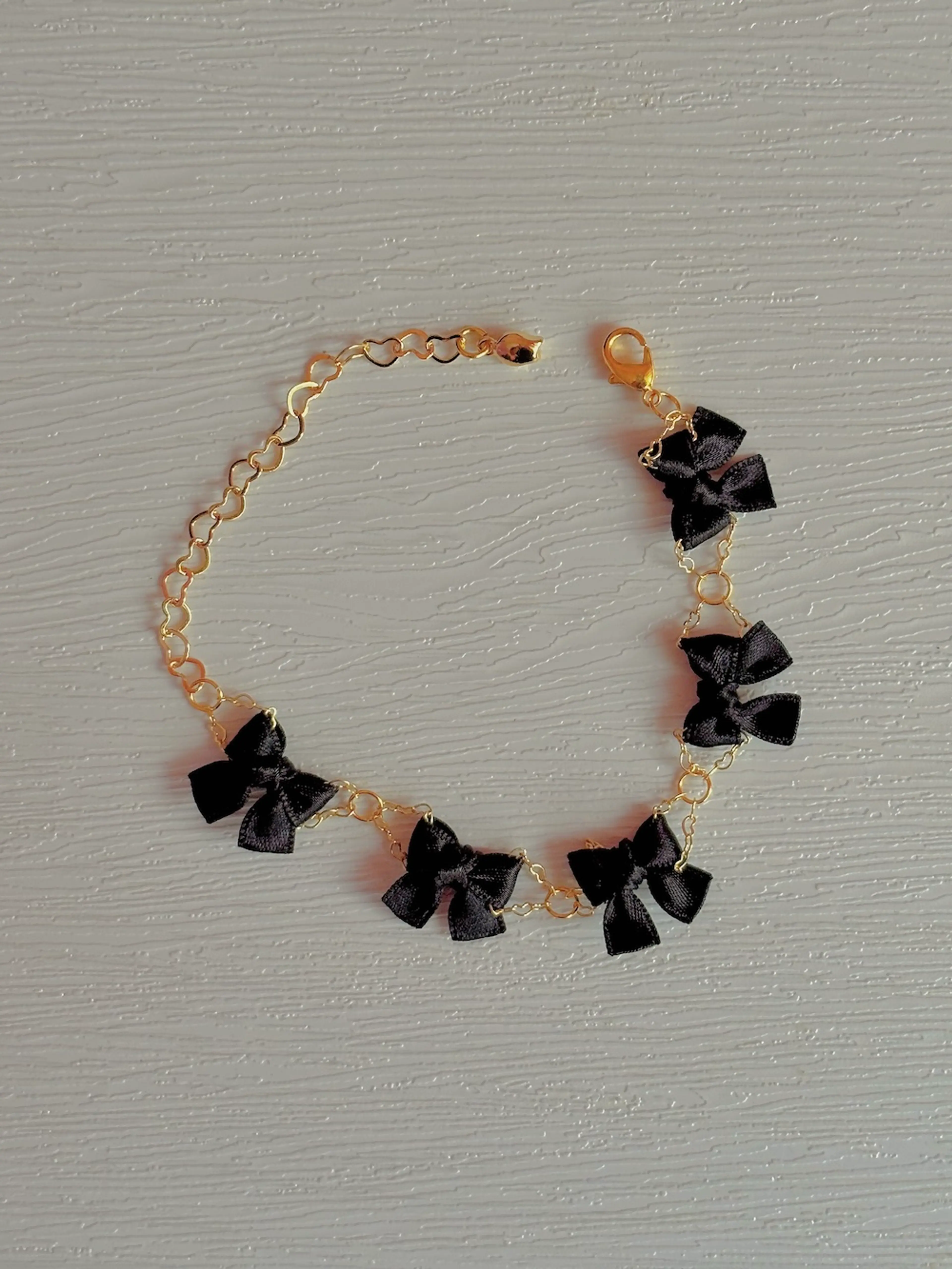 Mini Ribbon Bracelet (Black) - Gold Chain