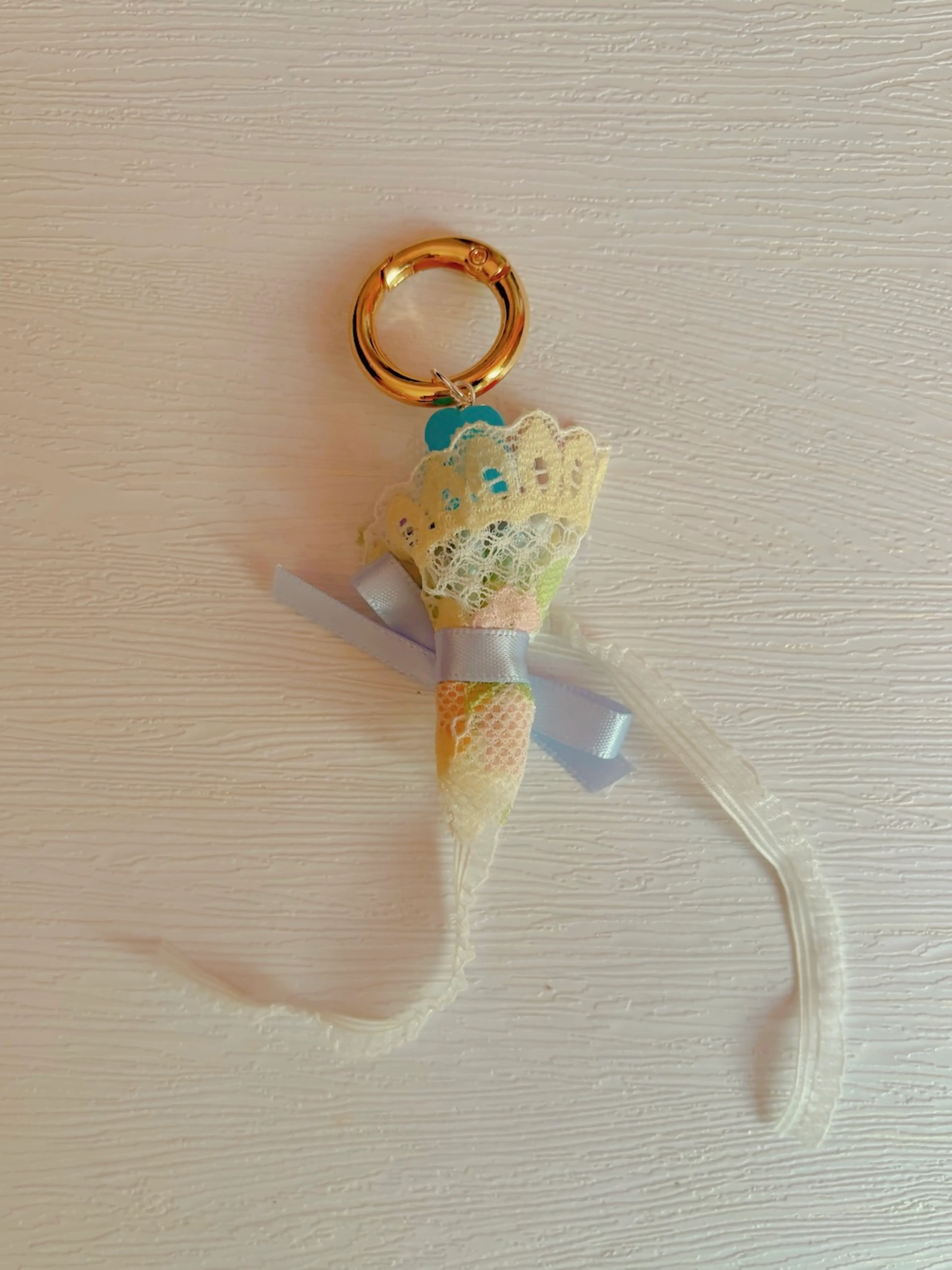 Tiny Bouquet Keyring (Träumerei) thumbnail 2