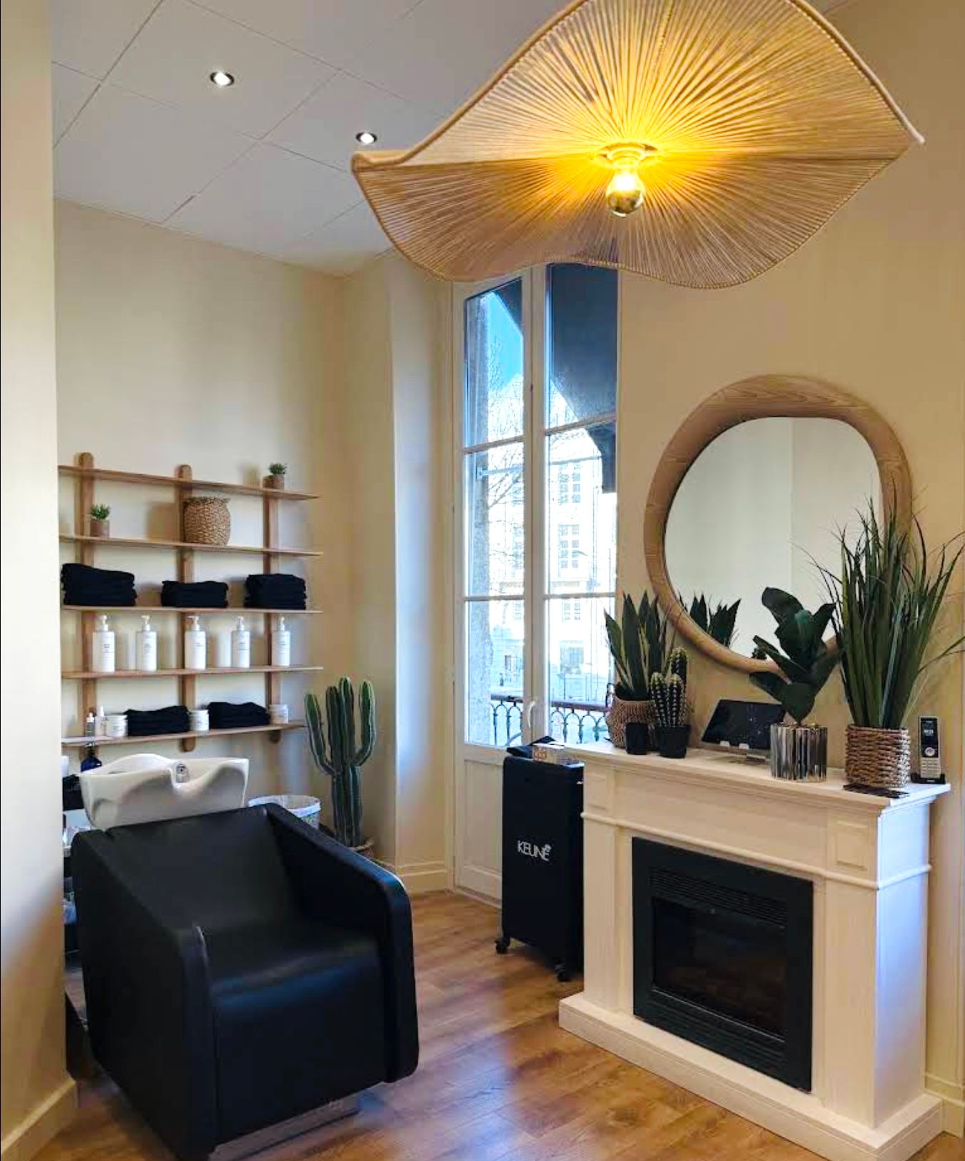 Décoration de salon de coiffure à Bordeaux par une décoratrice d’intérieur