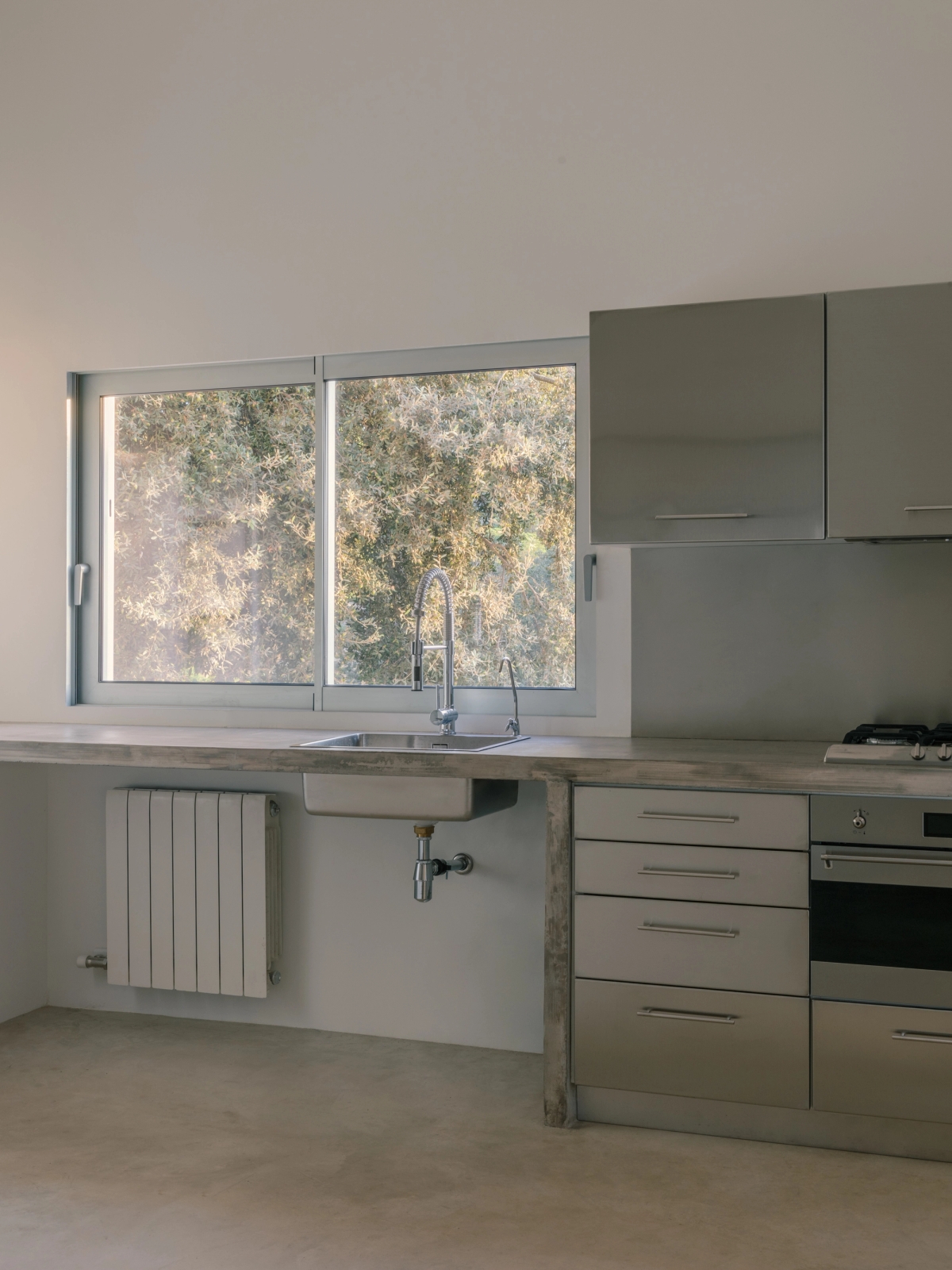 House for a Painter — 4