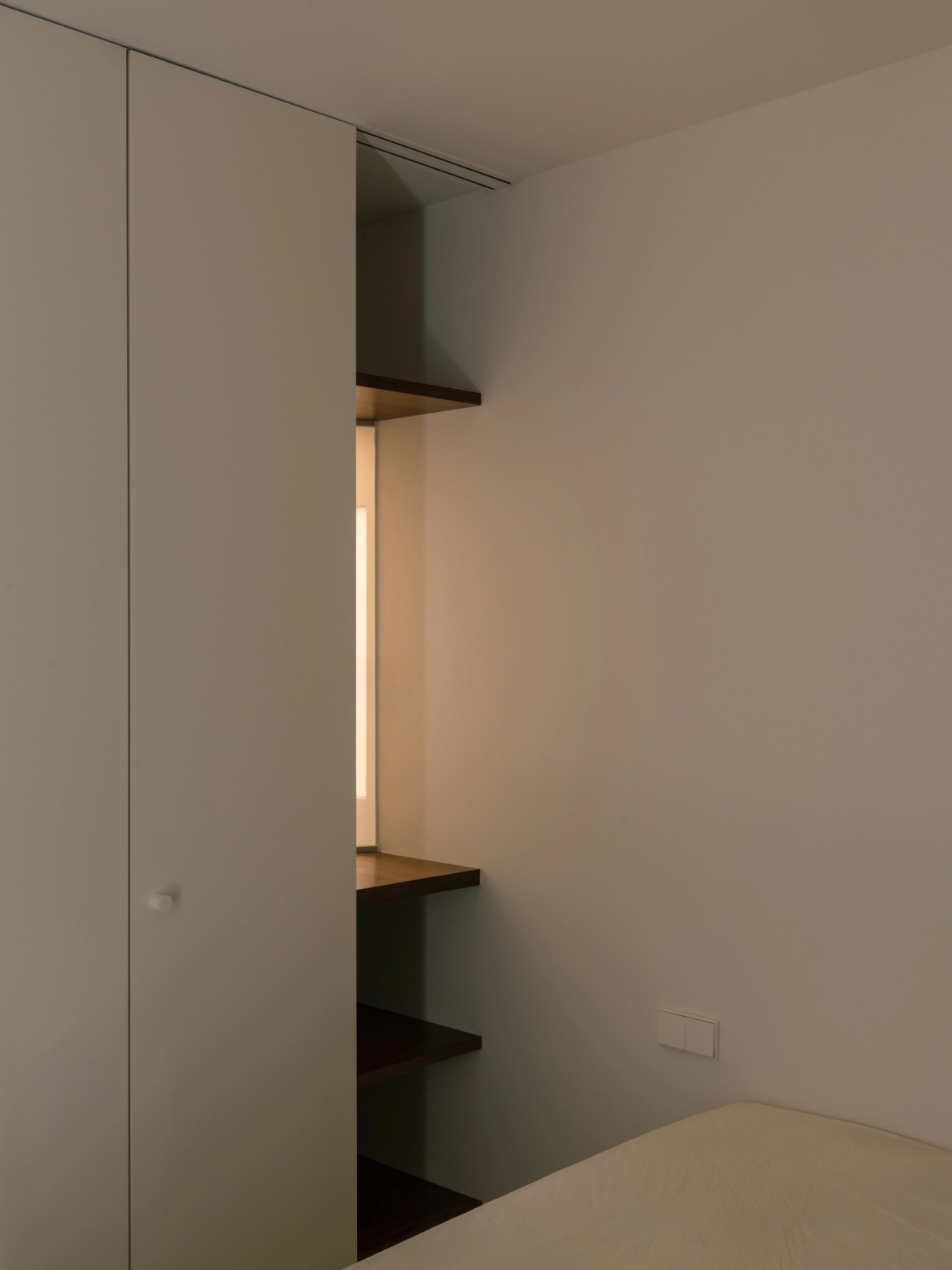 House for a Painter — 8