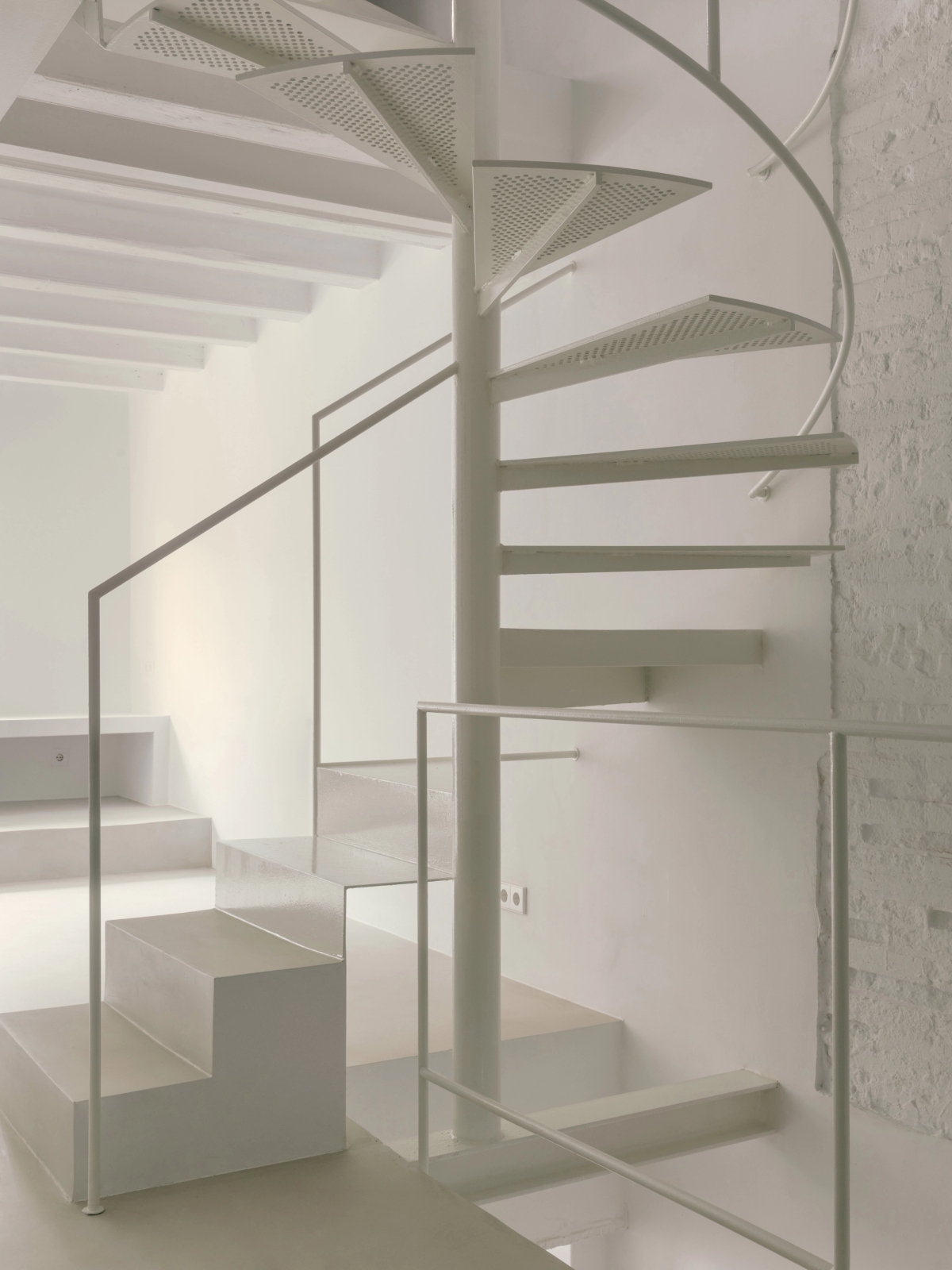 STAIRCORE — 4