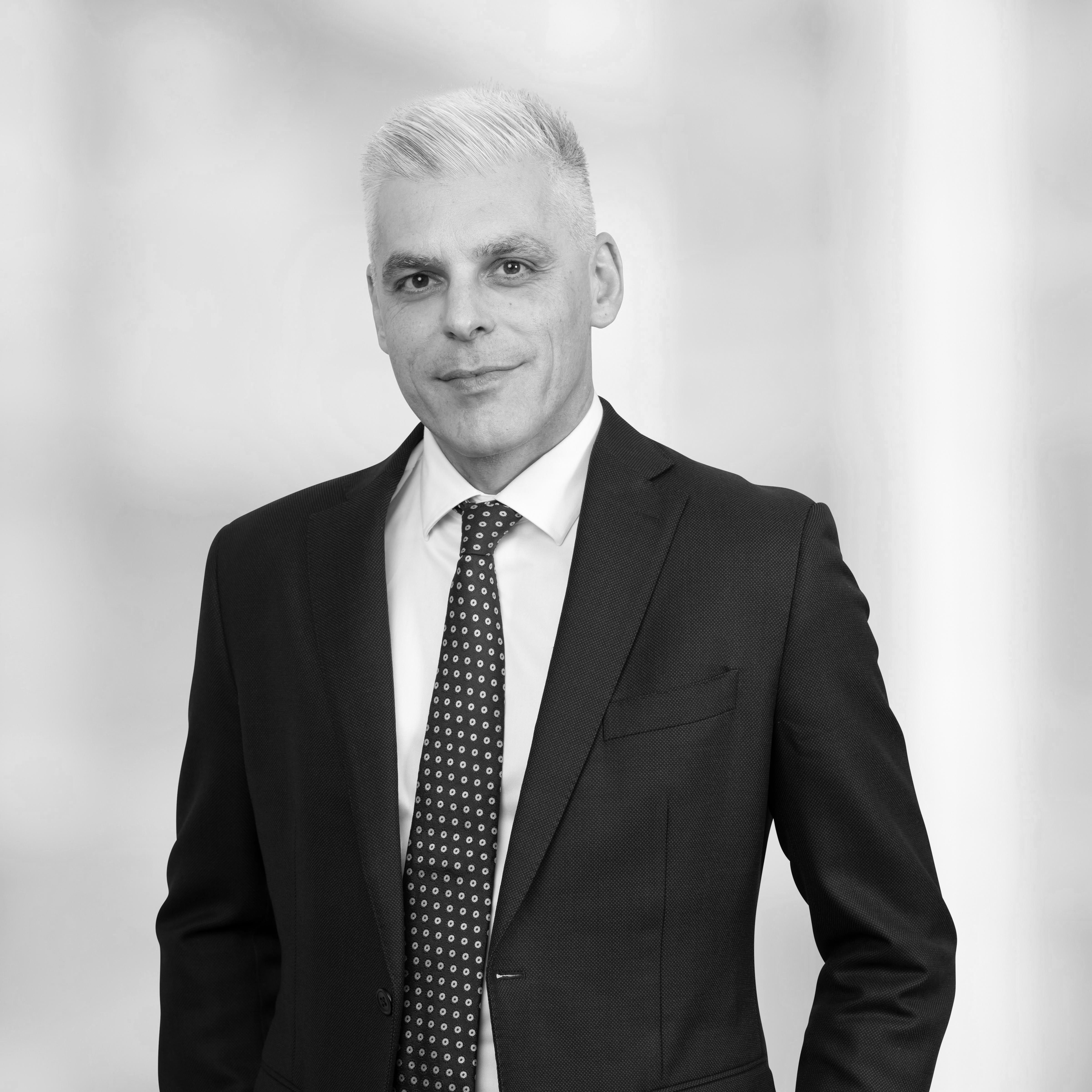 Chris Nitchov headshot