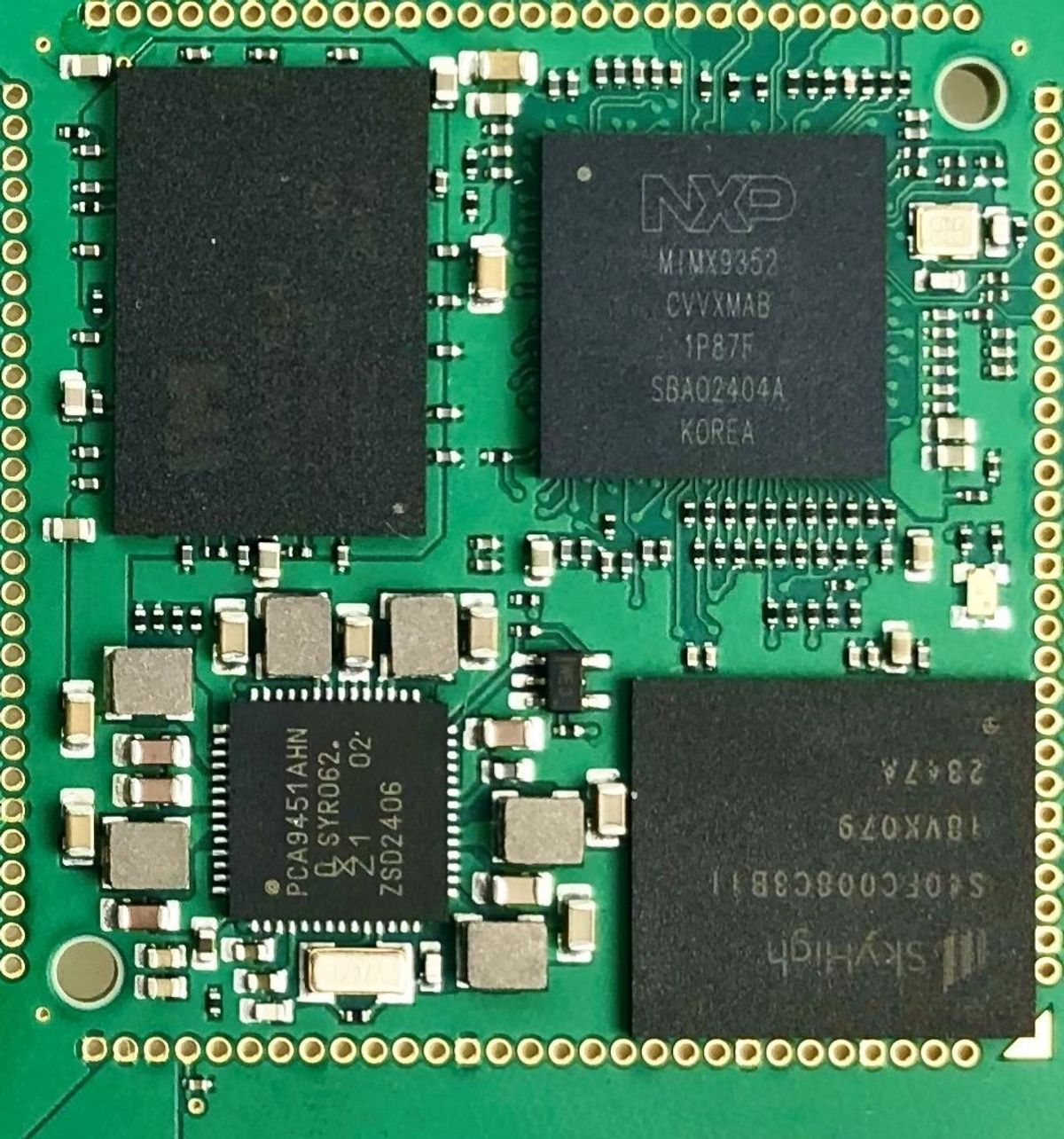 emSTAMP-MX93 Computer-on-Module von emtrion mit NXP i.MX93-Prozessor, integrierter NPU und kompakter Auflötbauweise für industrielle Embedded-Systeme