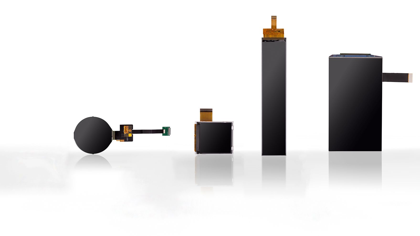 Zu sehen ist ein Display von Schubert System Elektronik aufgefächert als Front- und Rückansicht.
