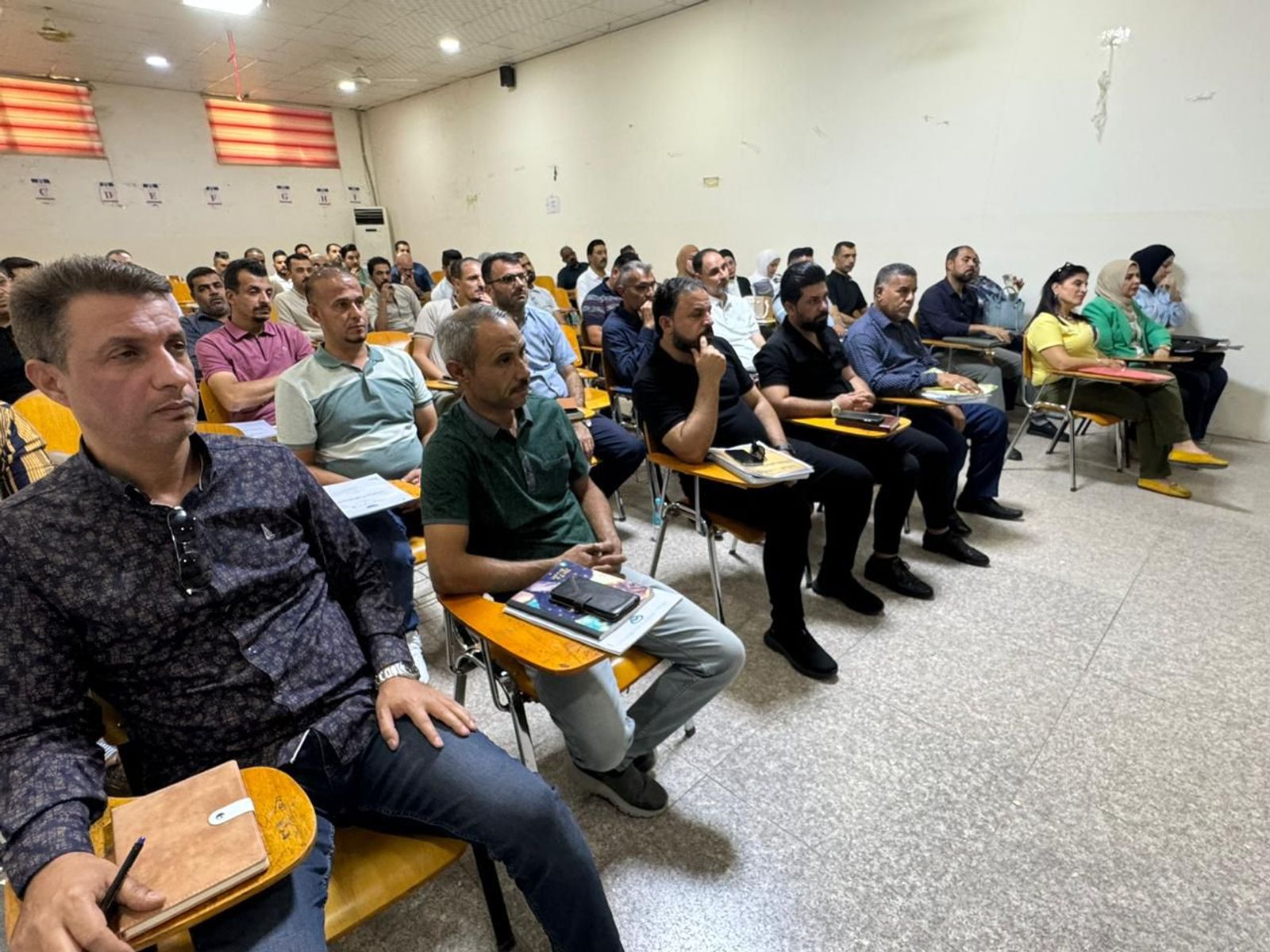 توظيف وسائل الاعلام الالكتروني لتكريس الجريمة والمستويات الهابطة — ١