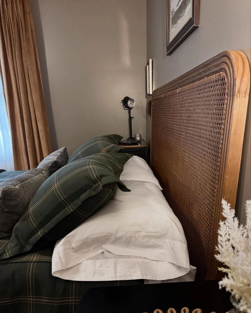 Bedroom with Turkish rugs — view 6