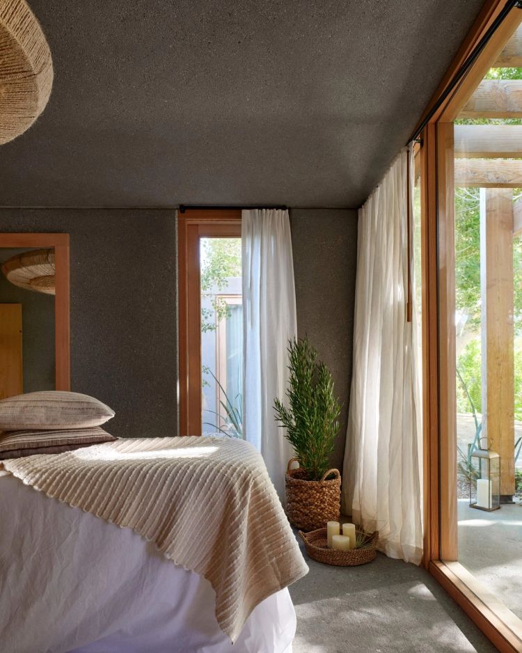 711e5ba116701a5cdc0a15a34999ea9b3af2c9d9-3200x4000 (1)